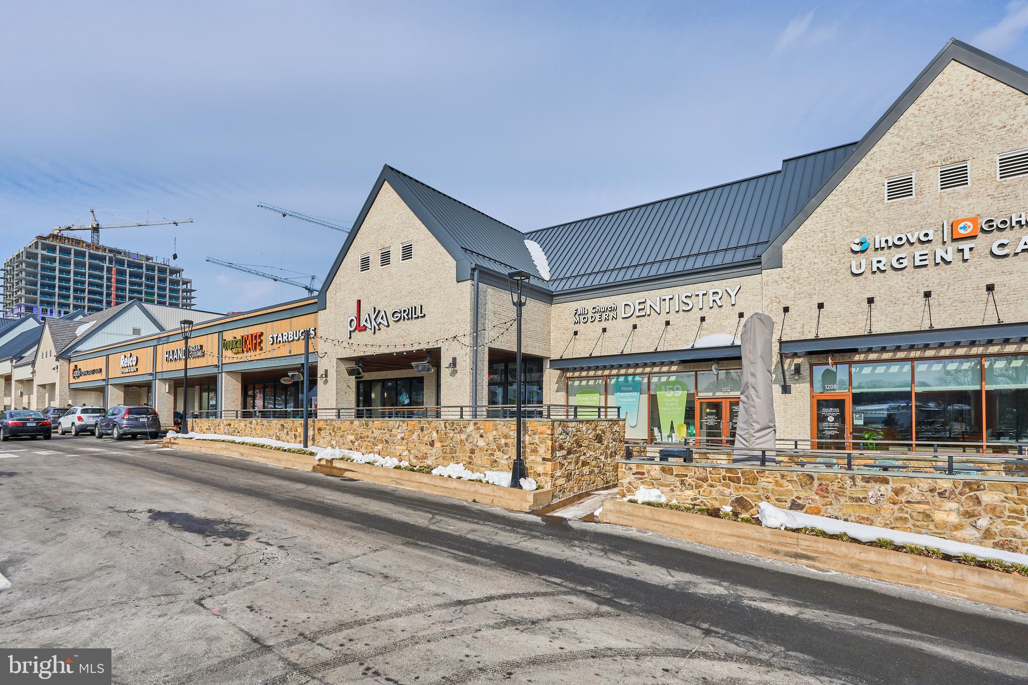 FALLS PLAZA - Residential