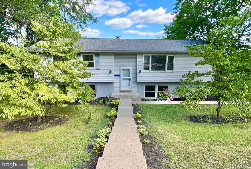 Welcome to this inviting 3-bedroom, 1-bath split-entry home nestled in the serene neighborhood of Avis Borough on the hill. Featuring a spacious 3-season room and an open floor plan, this home offers both comfort and versatility for modern living. As you enter the main level, you'll be greeted by a light-filled living area seamlessly flowing into the kitchen and dining rooms. The kitchen boasts ample cabinetry, appliances, and a convenient breakfast bar, ideal for casual dining or entertaining guests. The lower level has the potential to be finished to add a cozy family room, perfect for relaxing evenings with loved ones. 

Step outside to discover the highlight of this home—a stunning view out the back. Whether enjoying morning coffee or hosting a barbecue, the expansive, fenced in backyard offers a picturesque backdrop for outdoor activities and gatherings. Additional highlights include an updated bathroom with walk in shower, 
Central cooling and natural gas heating for year-round comfort

Don't miss out on the opportunity to make this charming home yours. Schedule your private showing today and experience the comfort and beauty this property has to offer.