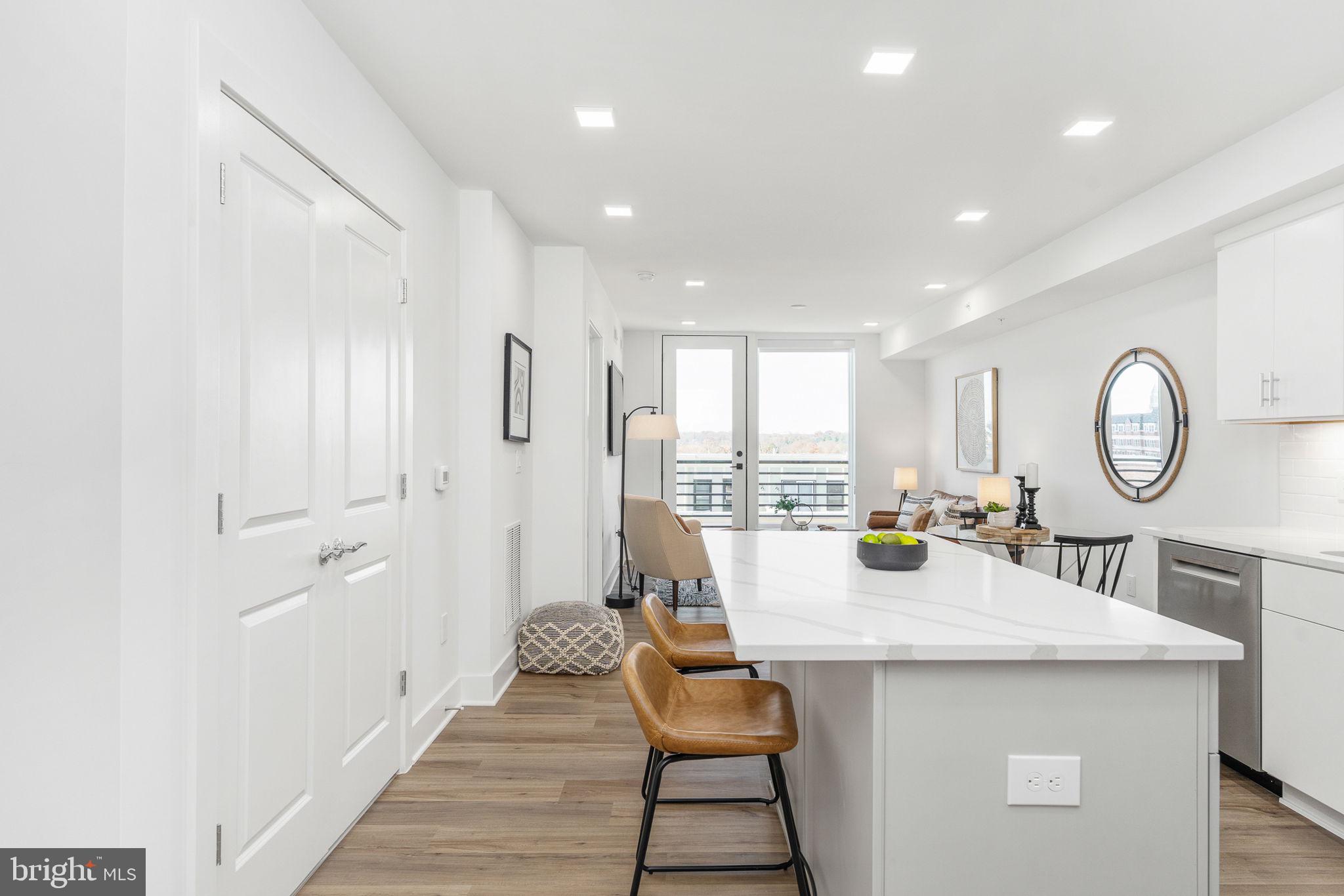 OLD TOWN ALEXANDRIA - Residential