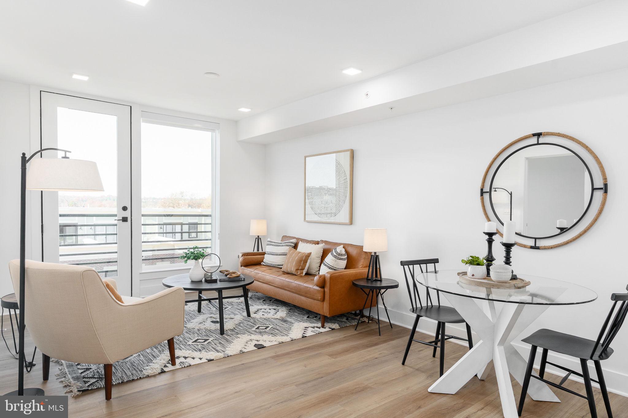 OLD TOWN ALEXANDRIA - Residential