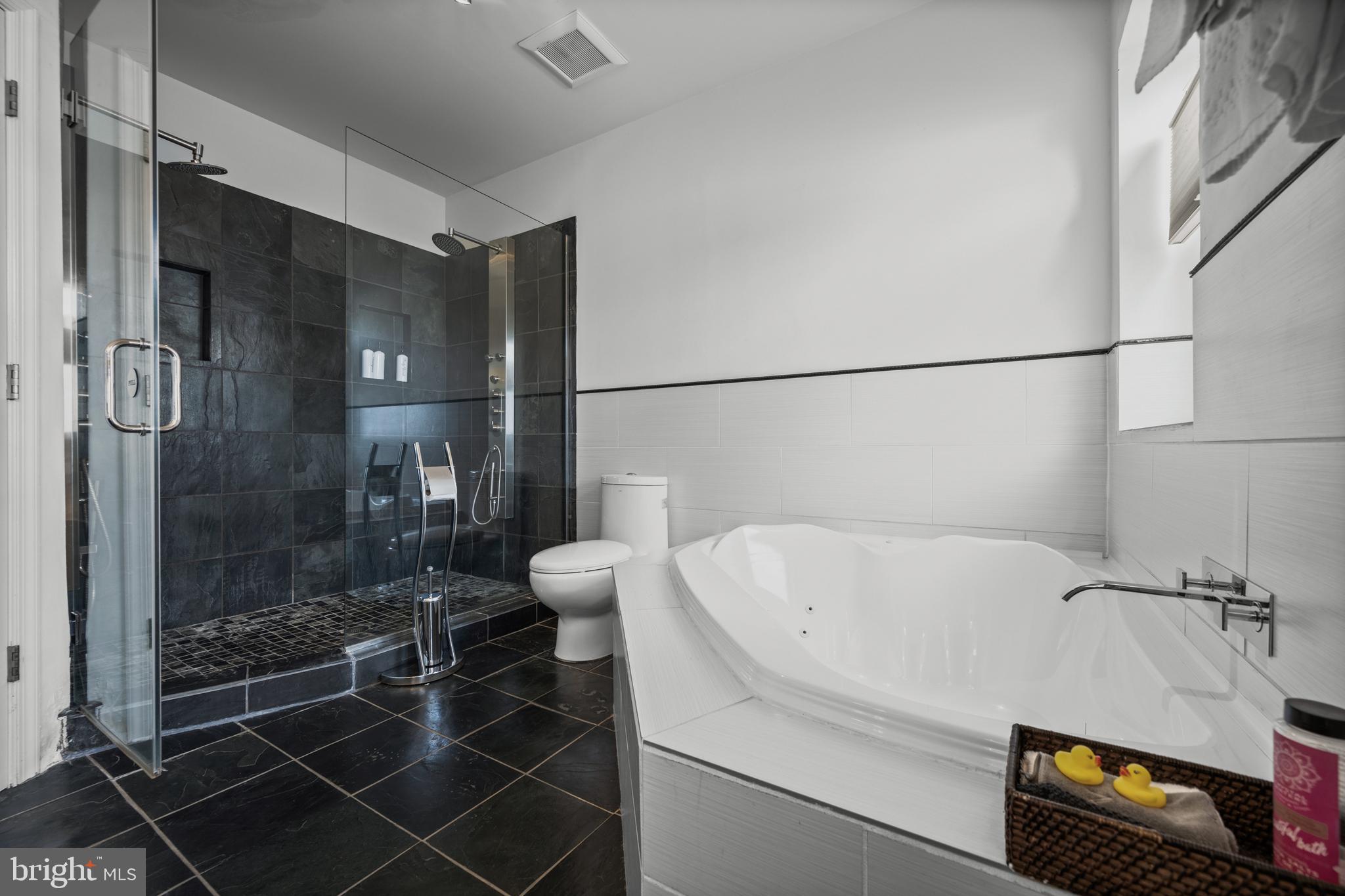 LITTLE ITALY - Residential Income