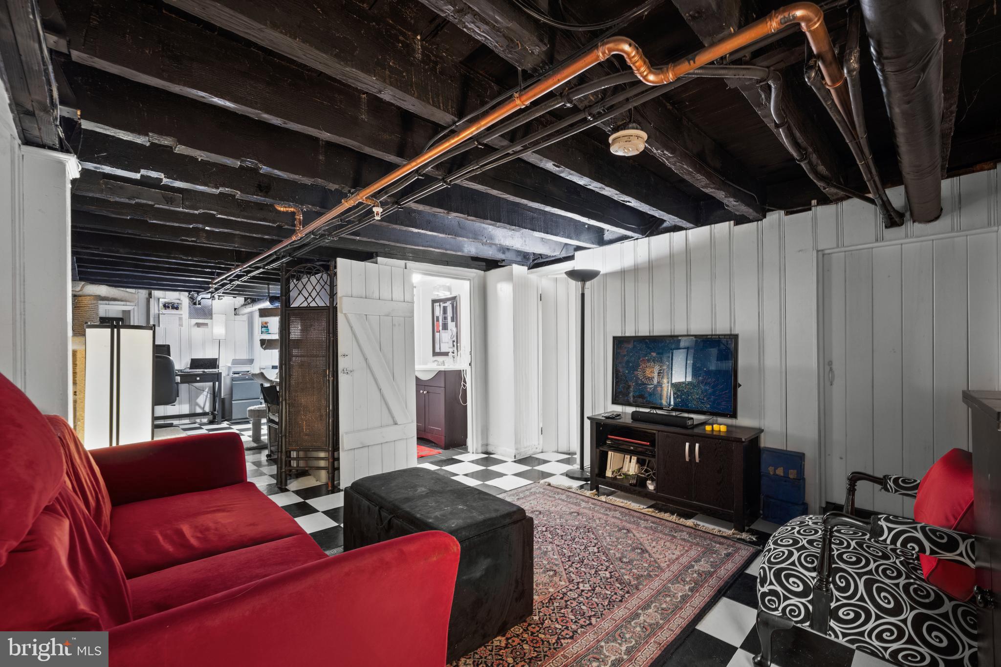 LITTLE ITALY - Residential Income