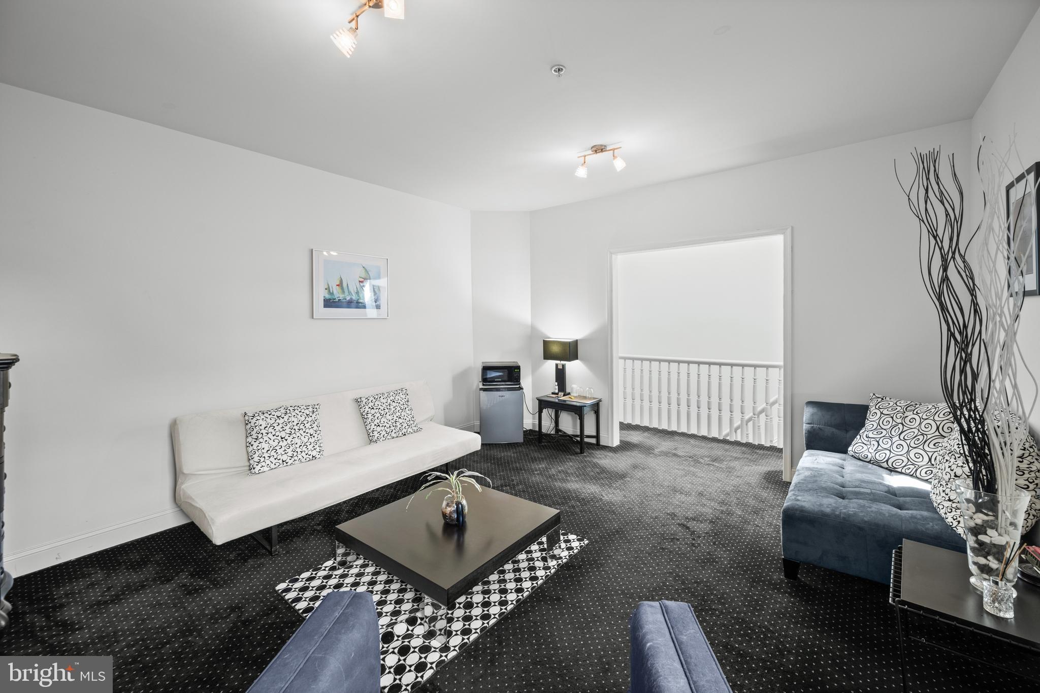 LITTLE ITALY - Residential Income