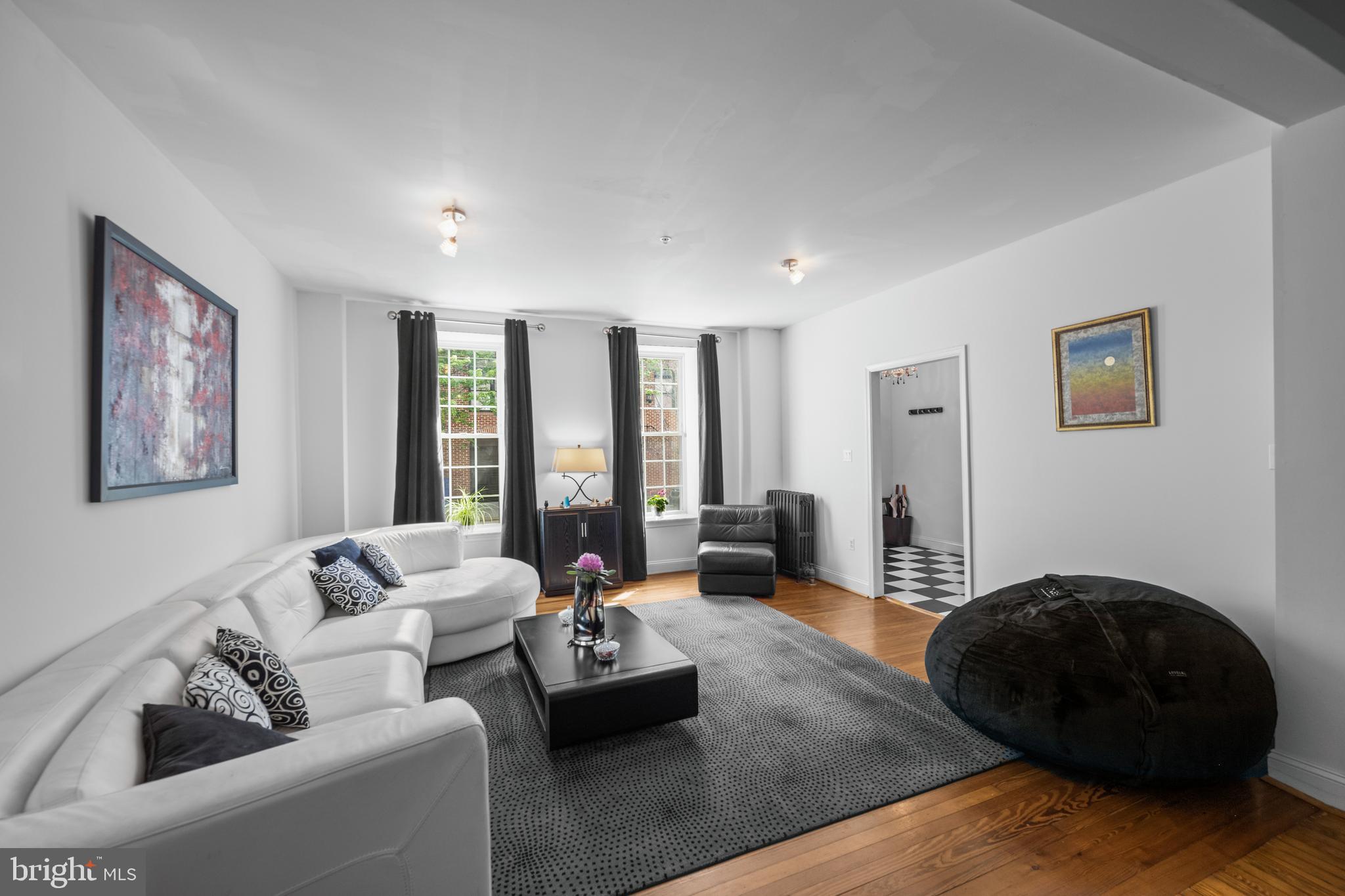 LITTLE ITALY - Residential Income