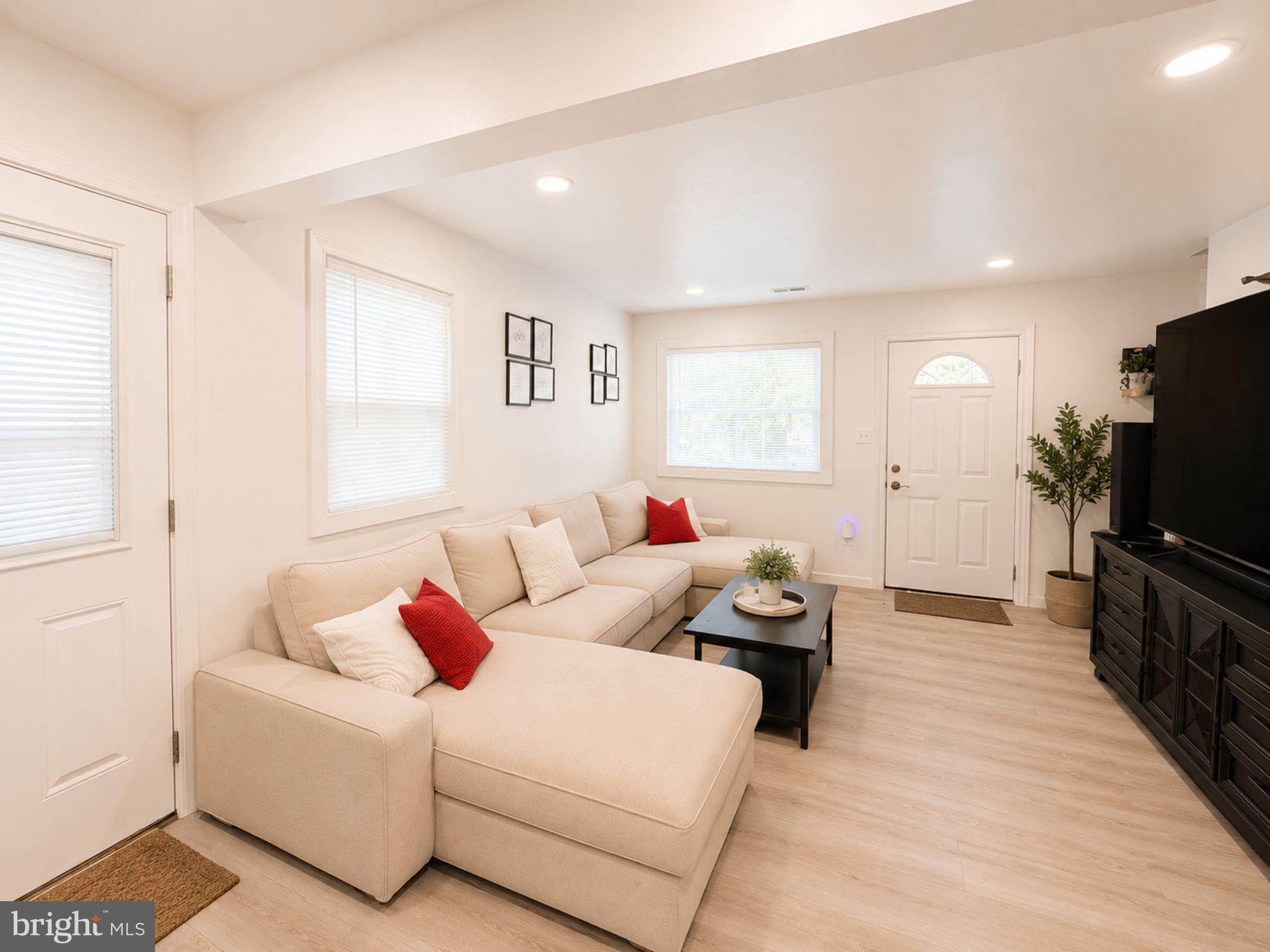 MANASSAS PARK - Residential