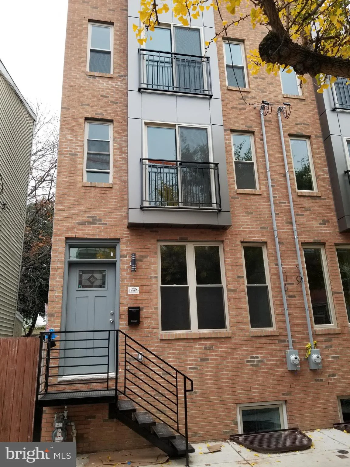 1209 E Oxford Street, Philadelphia, PA 19125