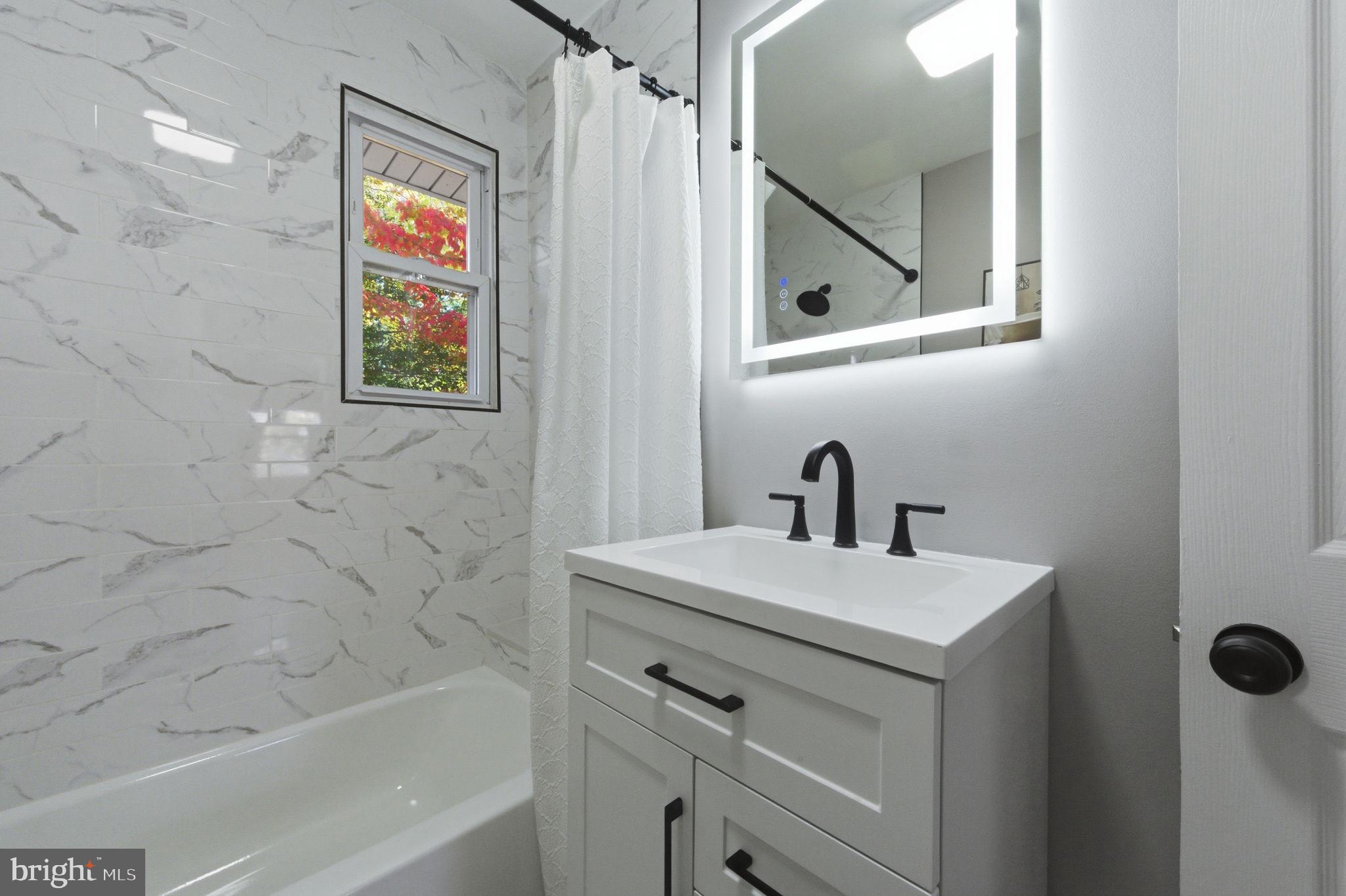 GRAYLYN CREST - Residential