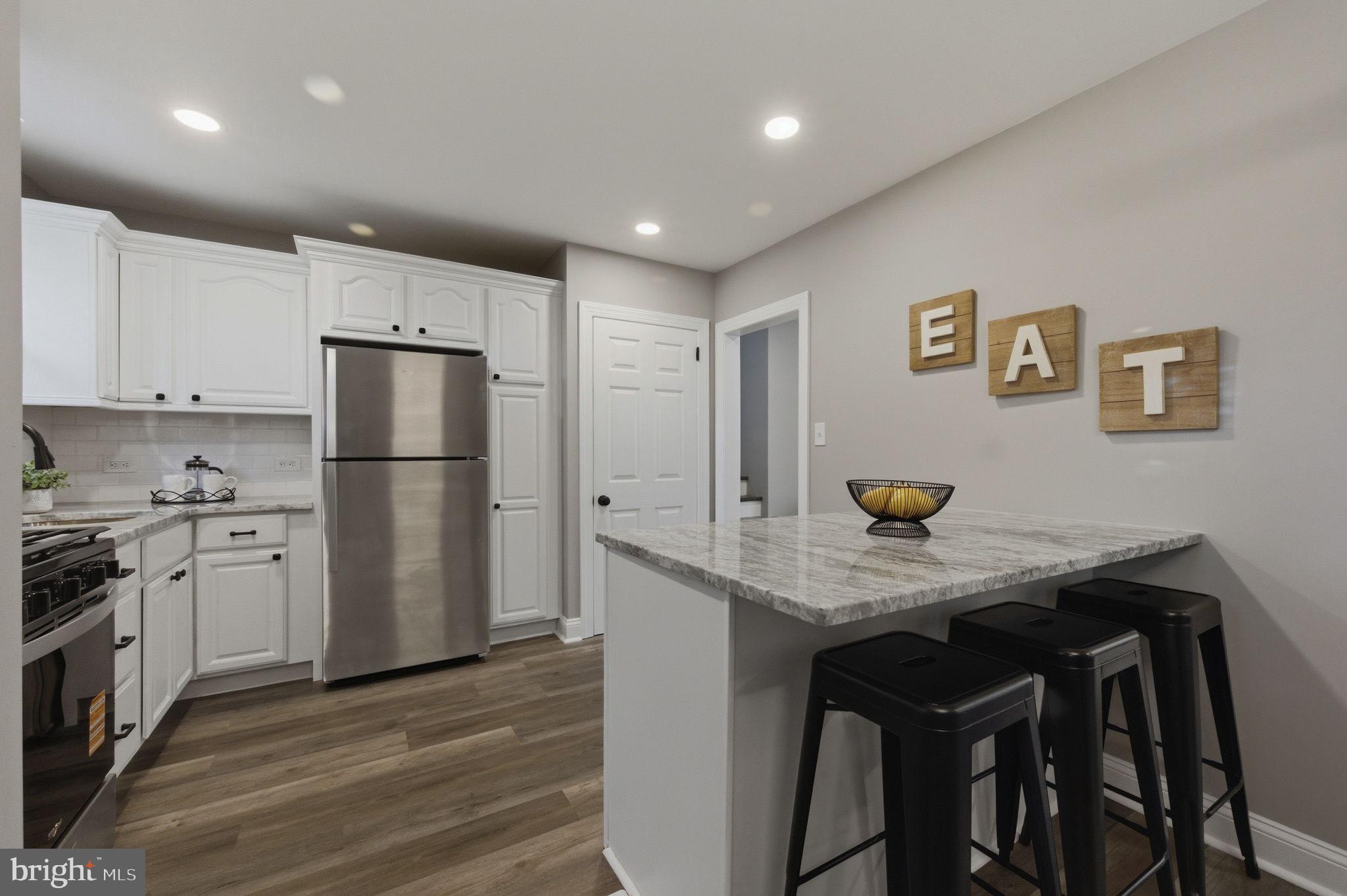 GRAYLYN CREST - Residential