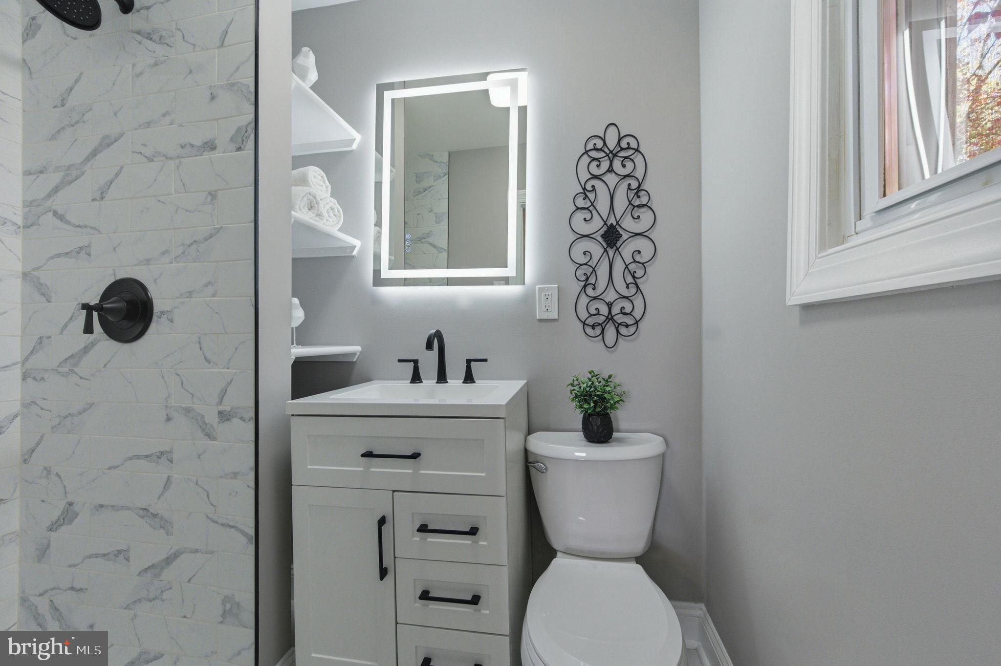 GRAYLYN CREST - Residential