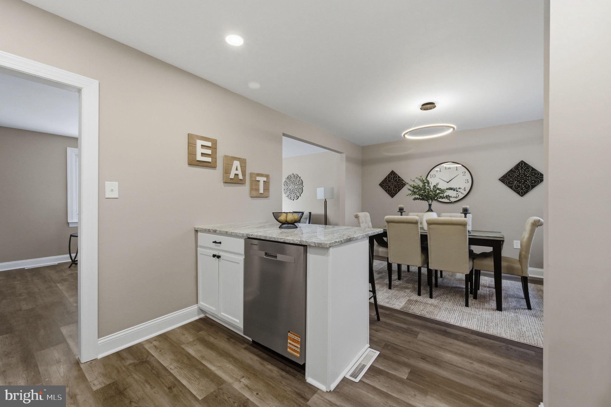 GRAYLYN CREST - Residential