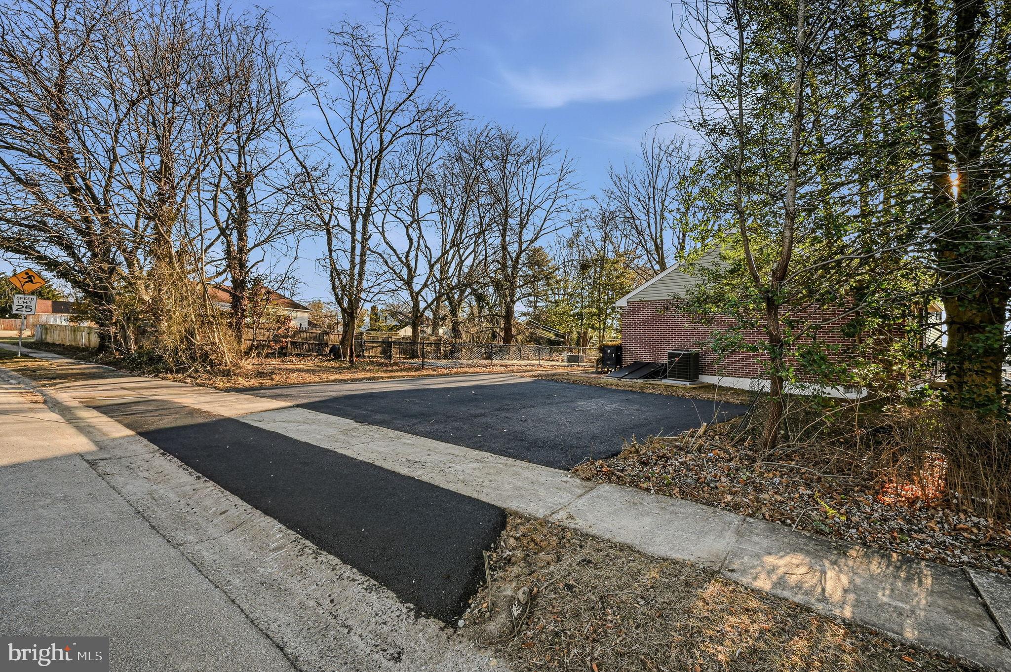 GRAYLYN CREST - Residential