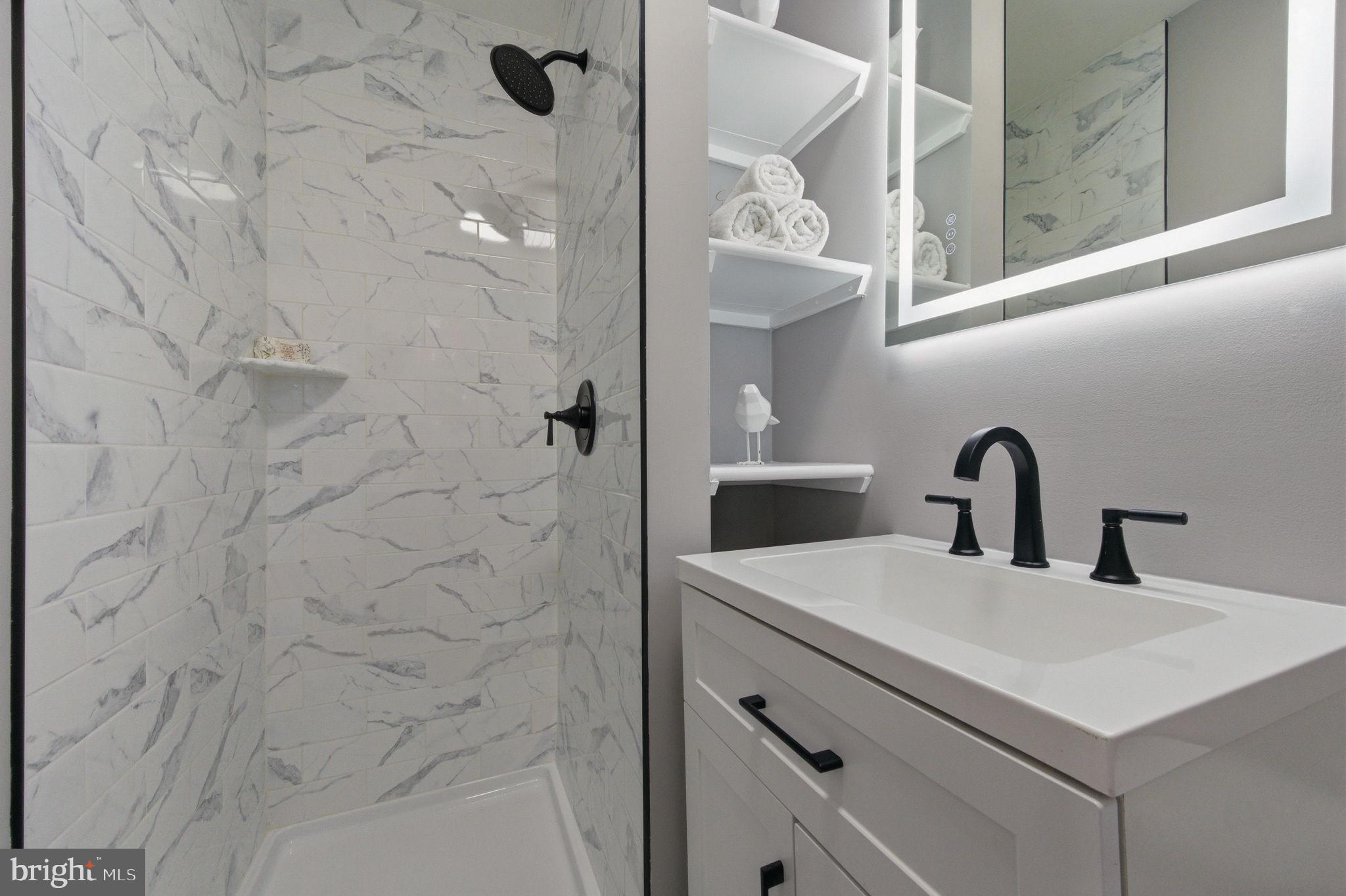 GRAYLYN CREST - Residential