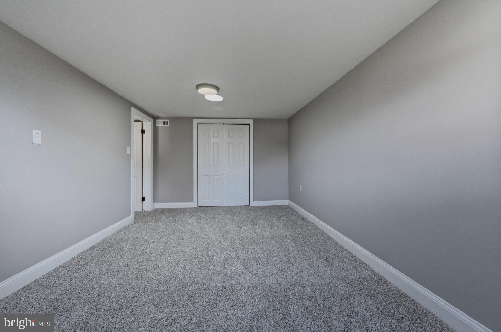 GRAYLYN CREST - Residential