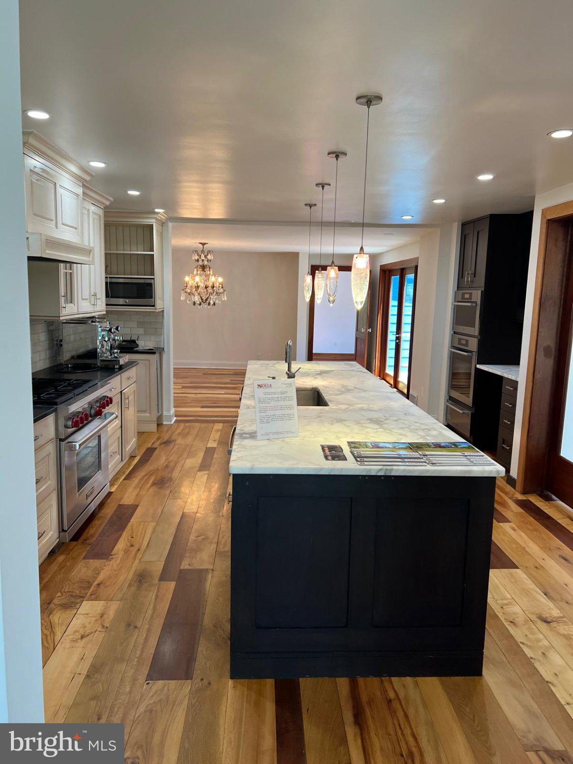 POTOMAC OUTSIDE - Residential