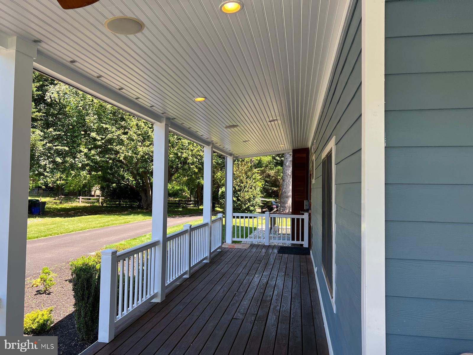 POTOMAC OUTSIDE - Residential