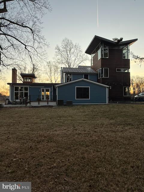 POTOMAC OUTSIDE - Residential