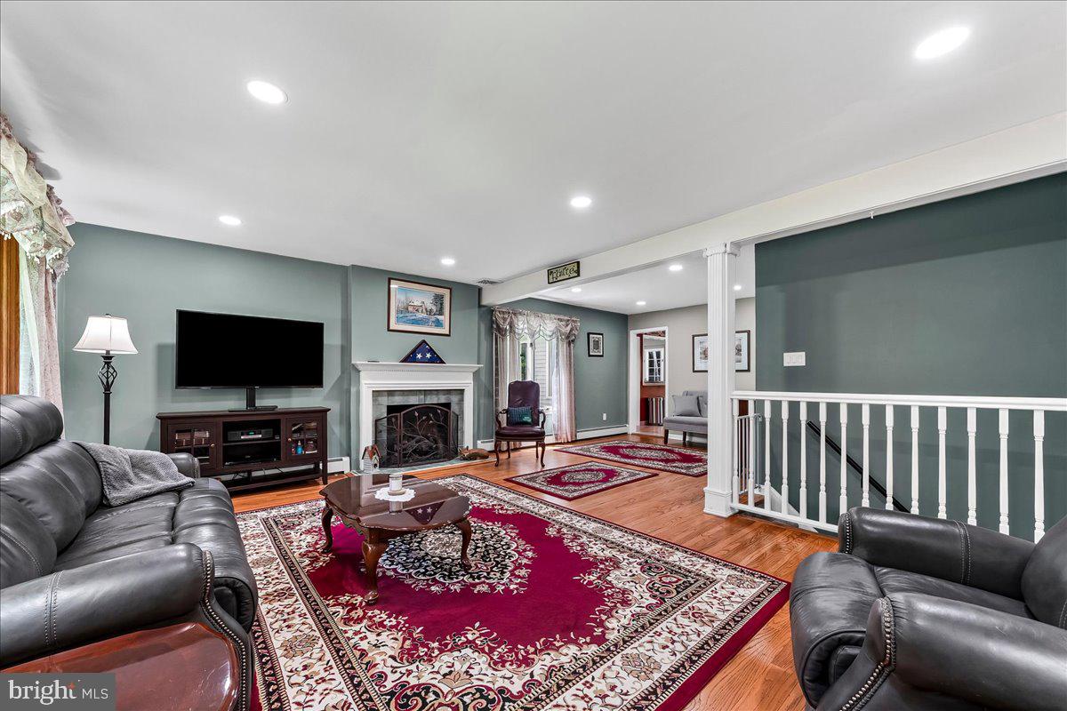 207 WALTER DRIVE