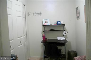 TALL OAKS TOWNHOUSES - Residential Lease