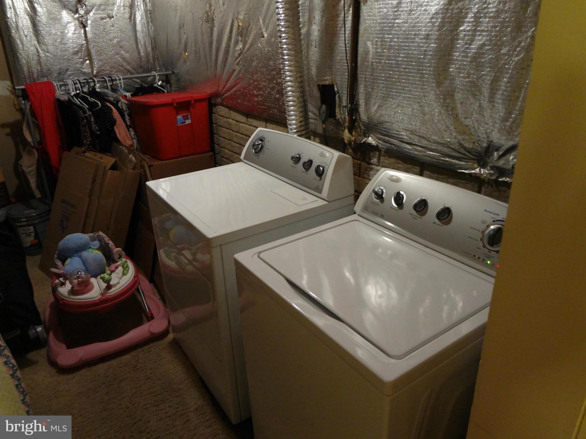 TALL OAKS TOWNHOUSES - Residential Lease