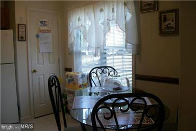 TALL OAKS TOWNHOUSES - Residential Lease