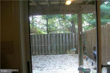 TALL OAKS TOWNHOUSES - Residential Lease