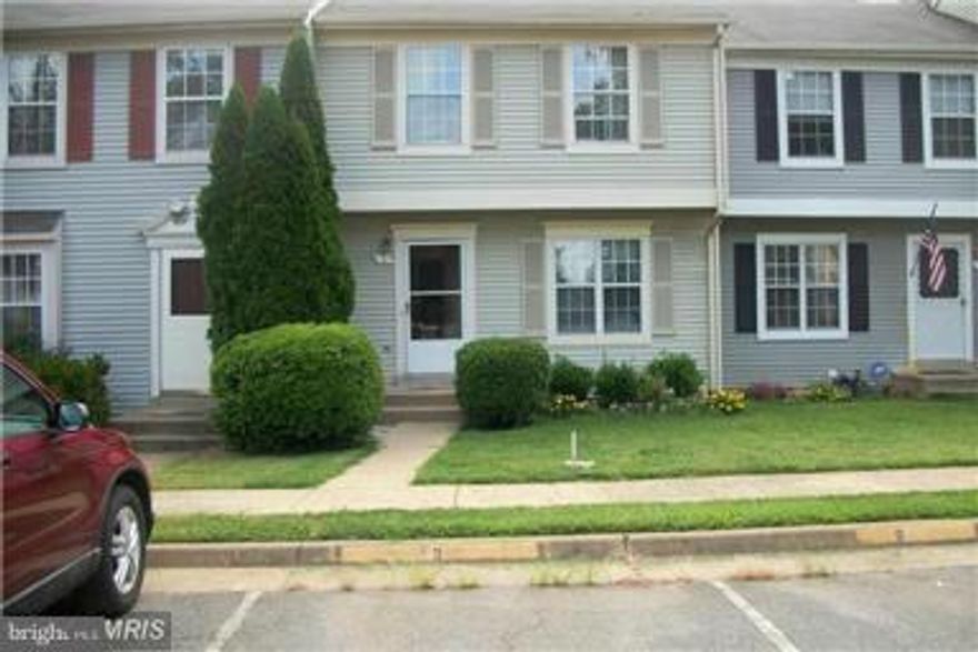 Great location, minutes to TBS, 95,shopping and schools.3 finished levels. Walkout basement with huge concrete patio. Basement has full bath and fireplace. Great price, won't last long.