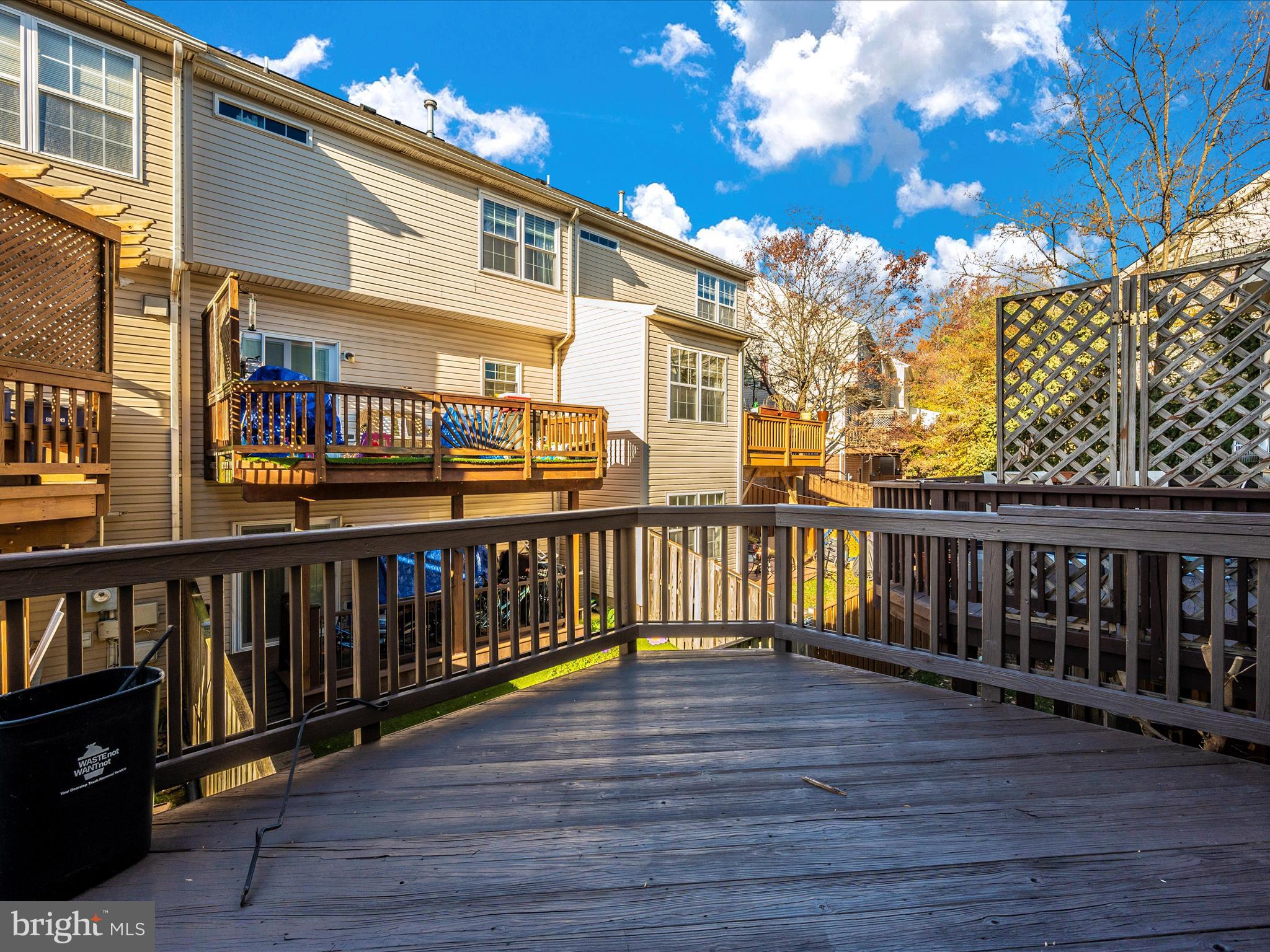 UNIVERSITY CENTER - Residential