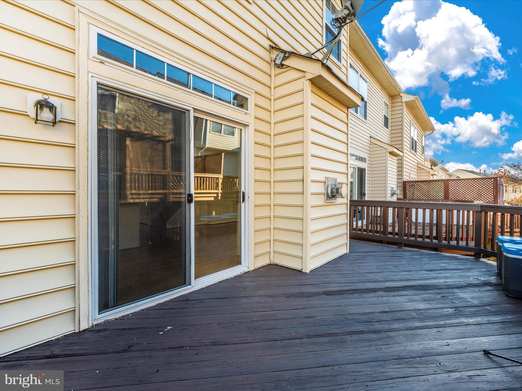 UNIVERSITY CENTER - Residential