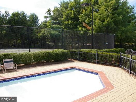 UNIVERSITY CENTER - Residential