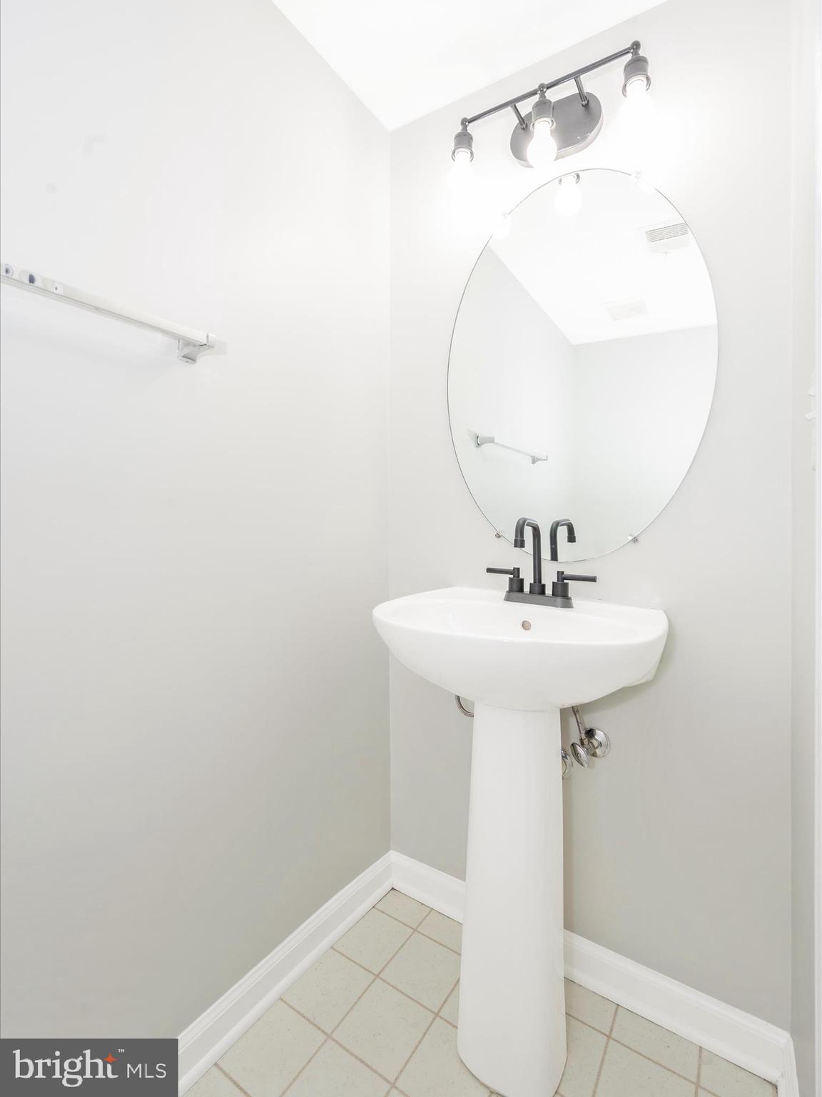 UNIVERSITY CENTER - Residential