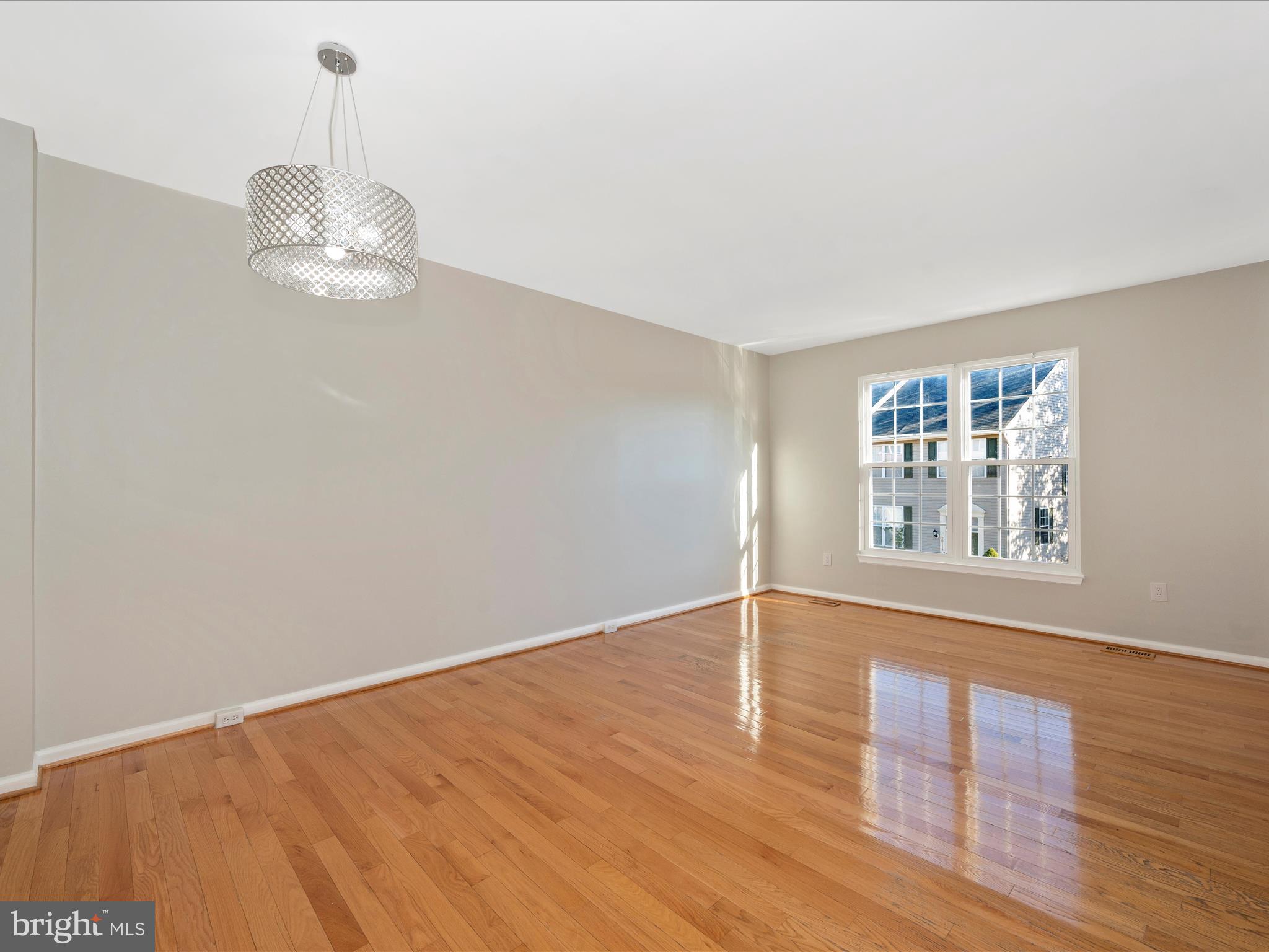 UNIVERSITY CENTER - Residential