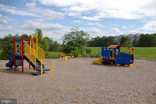 UNIVERSITY CENTER - Residential