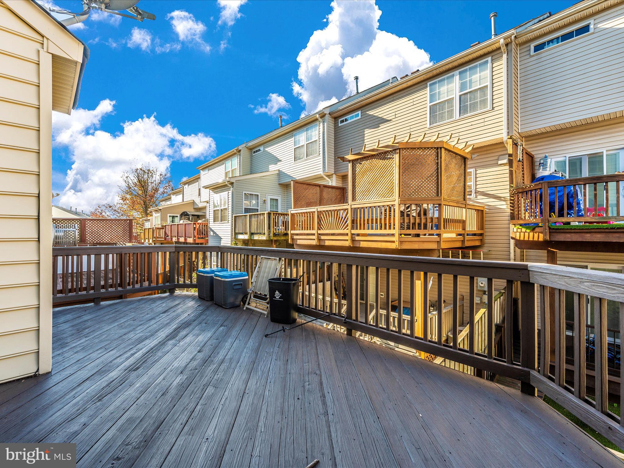 UNIVERSITY CENTER - Residential