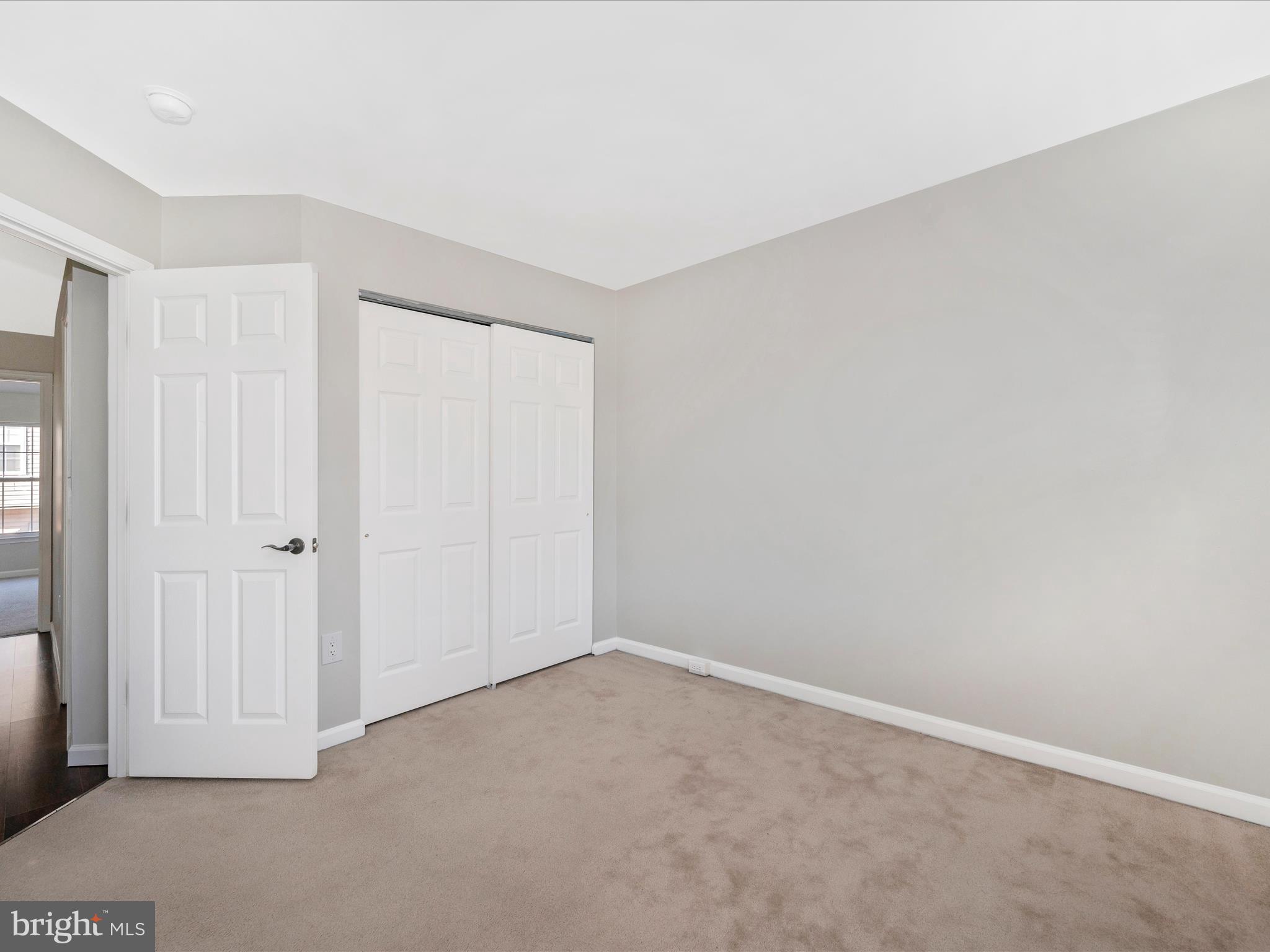 UNIVERSITY CENTER - Residential