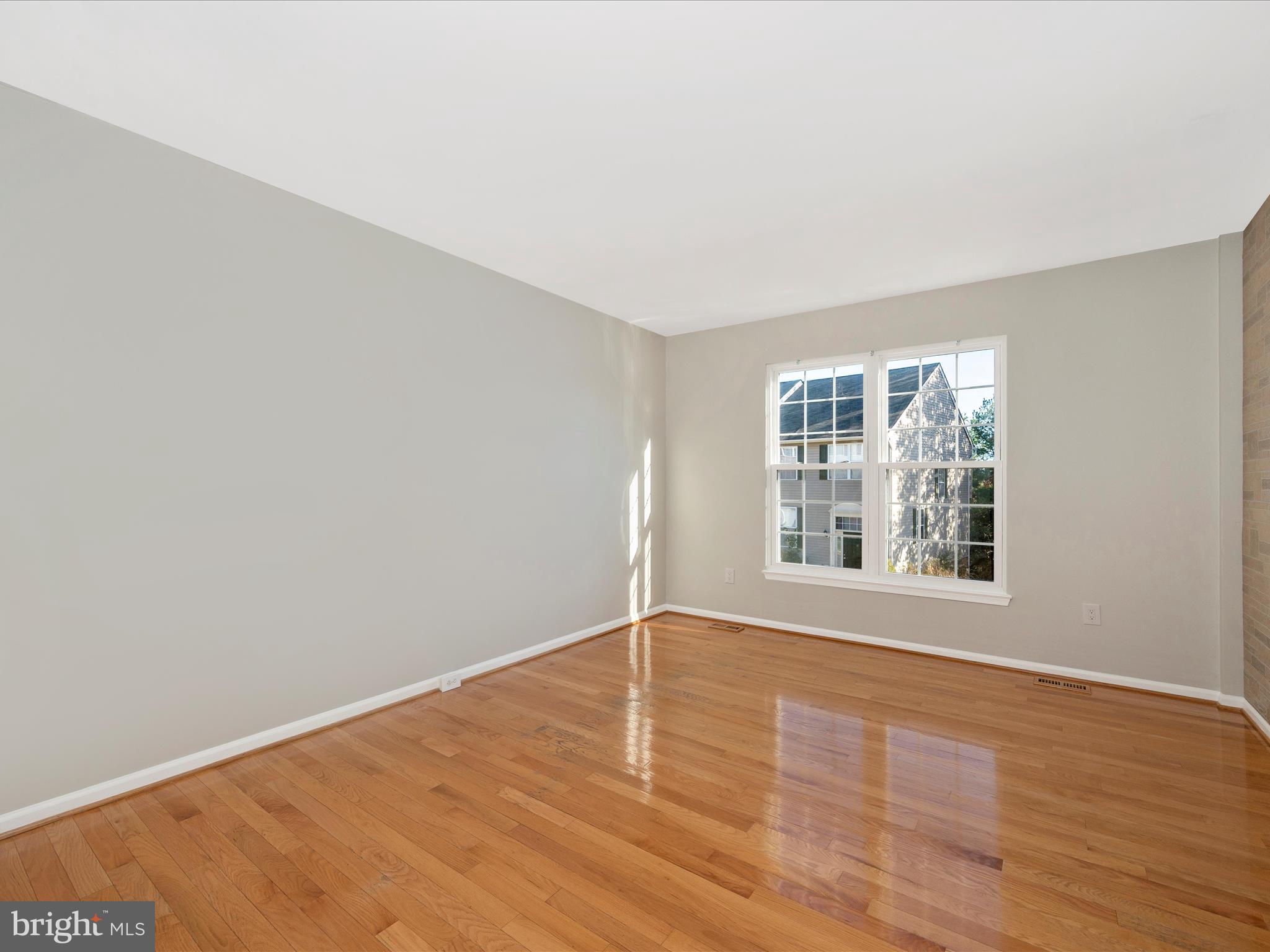 UNIVERSITY CENTER - Residential