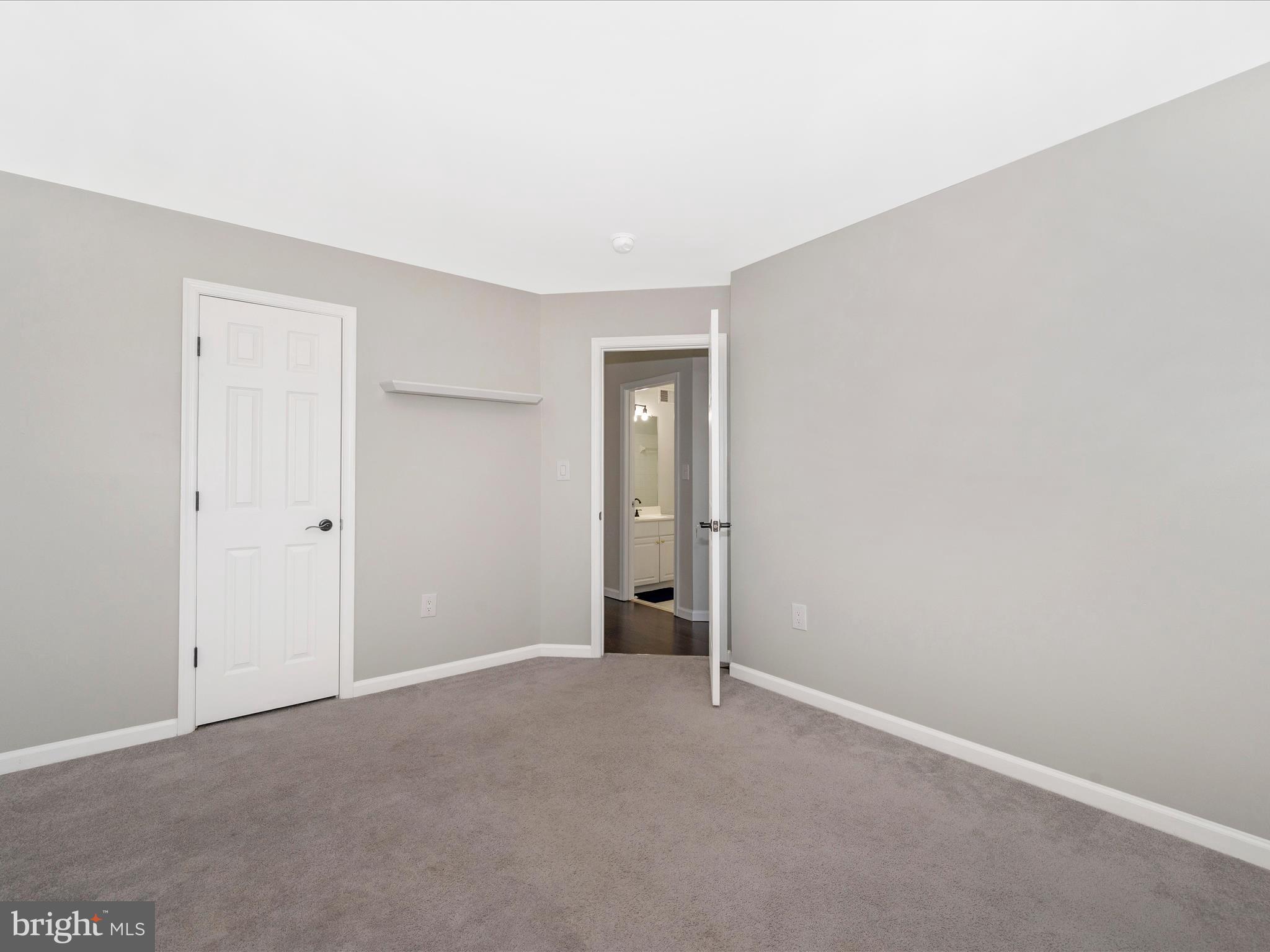 UNIVERSITY CENTER - Residential