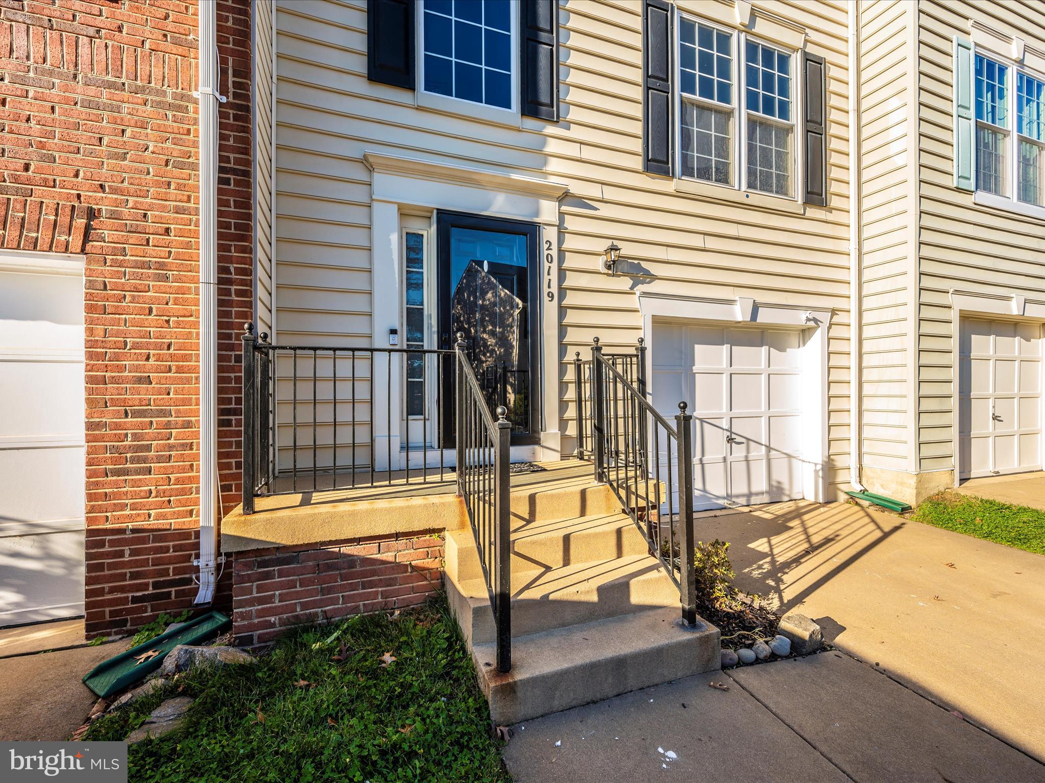 UNIVERSITY CENTER - Residential