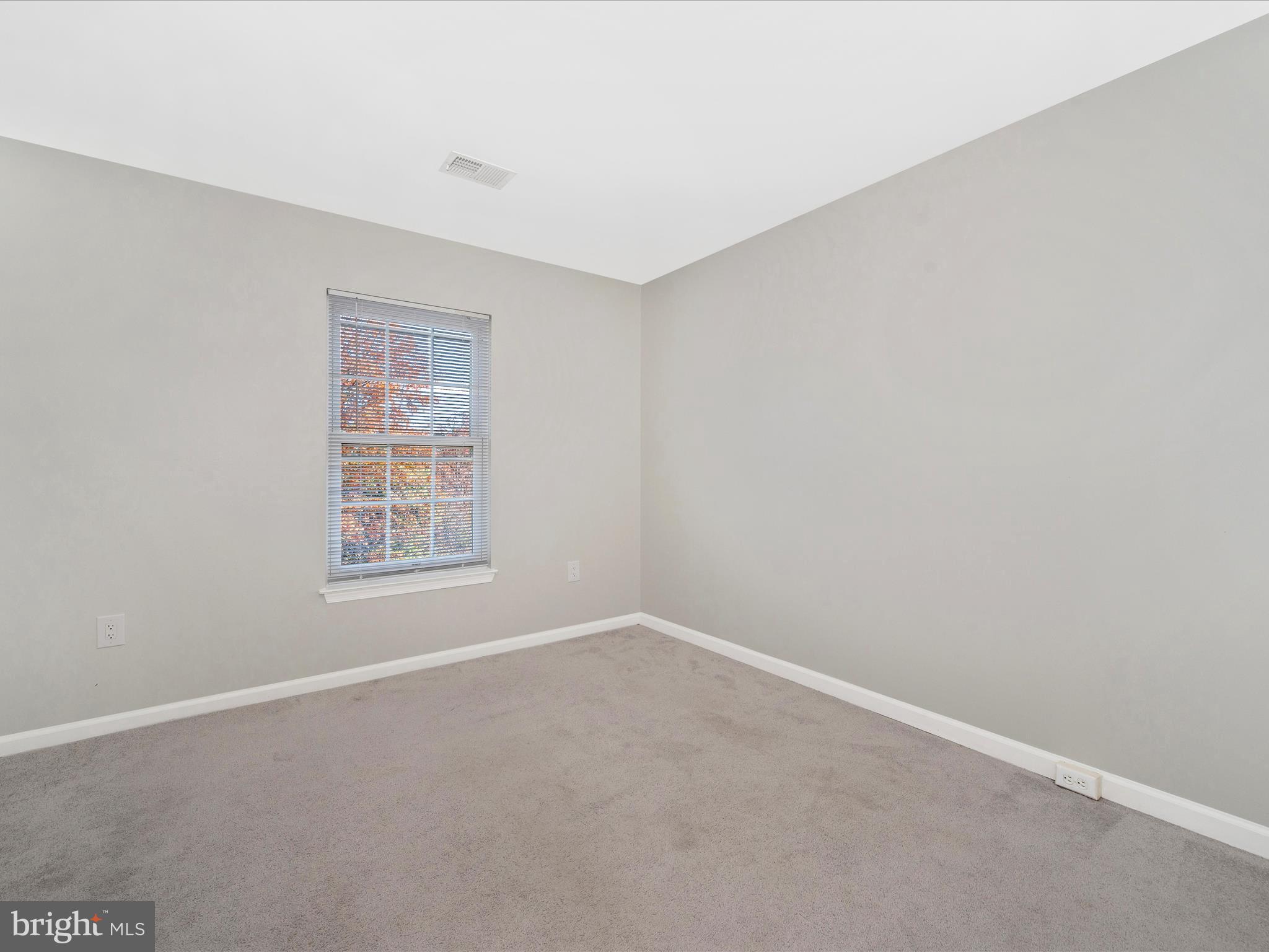 UNIVERSITY CENTER - Residential