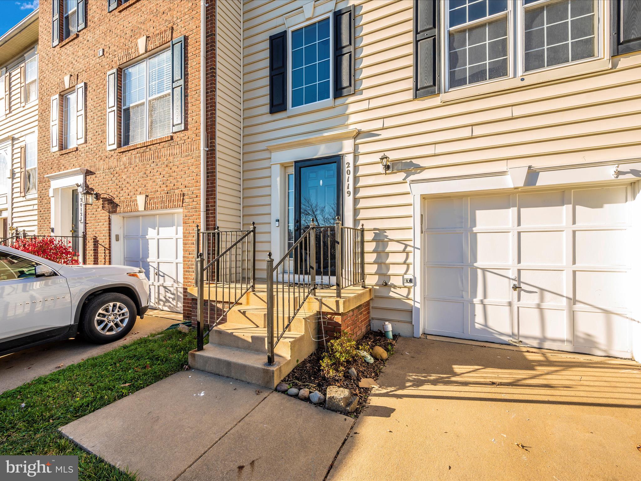 UNIVERSITY CENTER - Residential