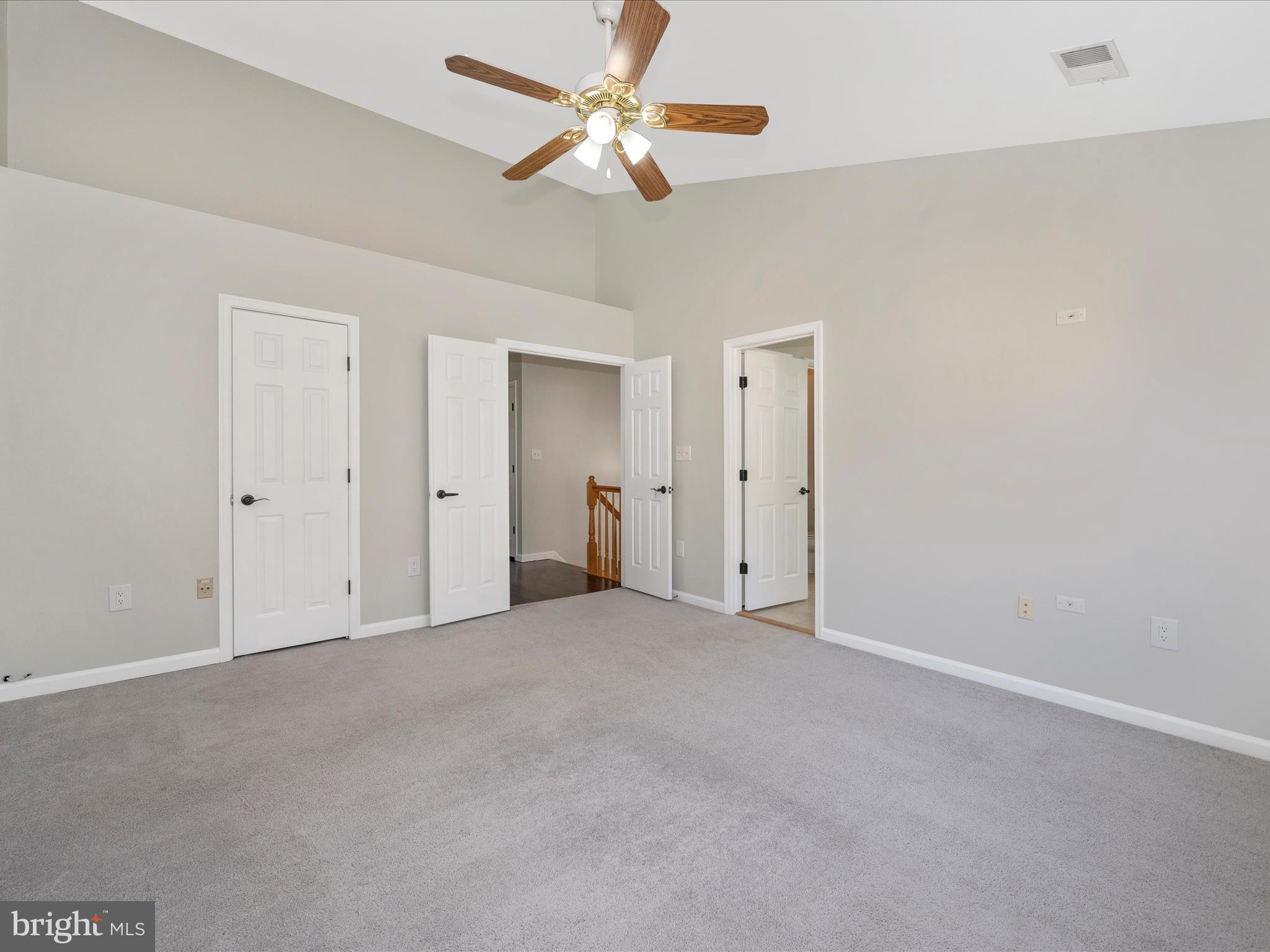 UNIVERSITY CENTER - Residential