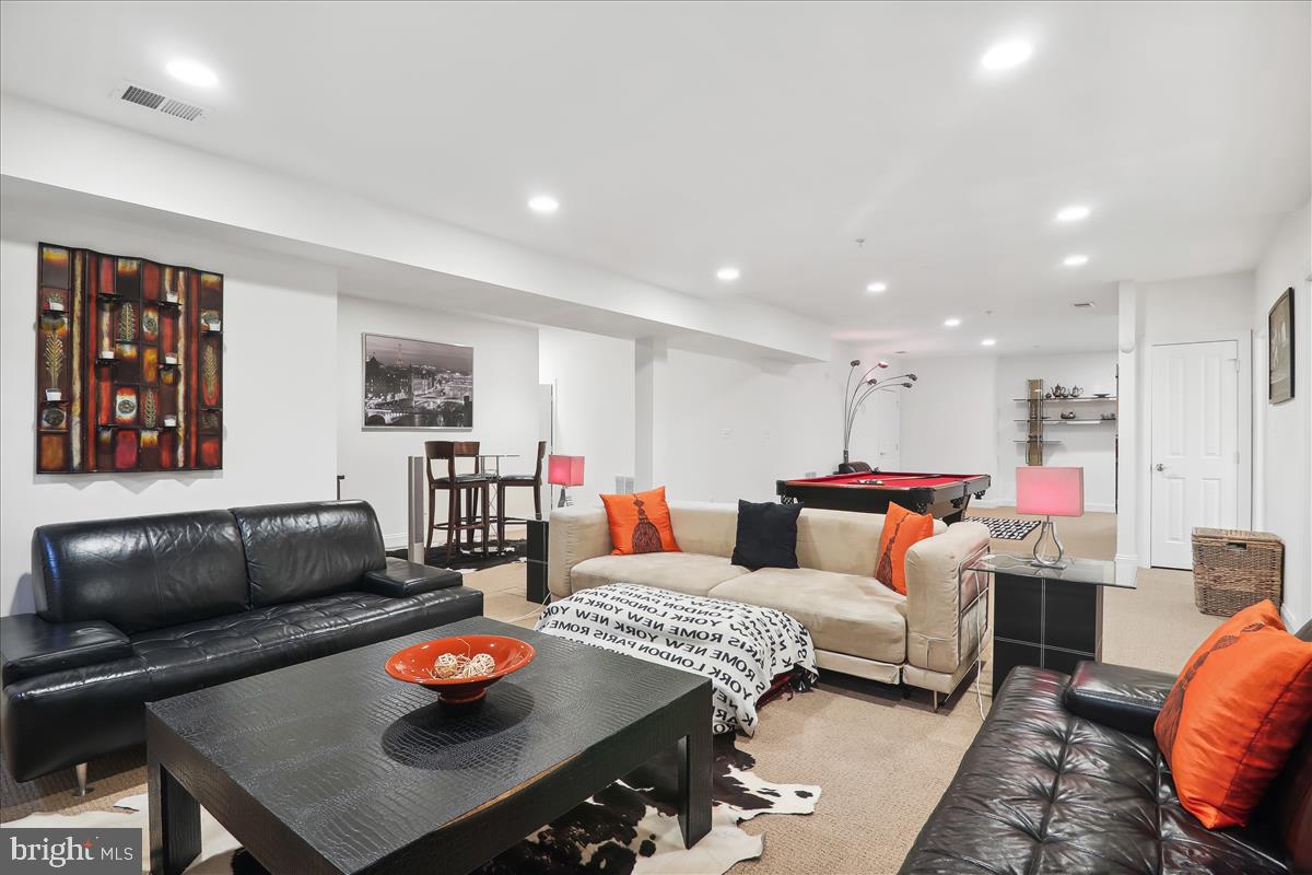 BURNING TREE ESTATES - Residential Lease