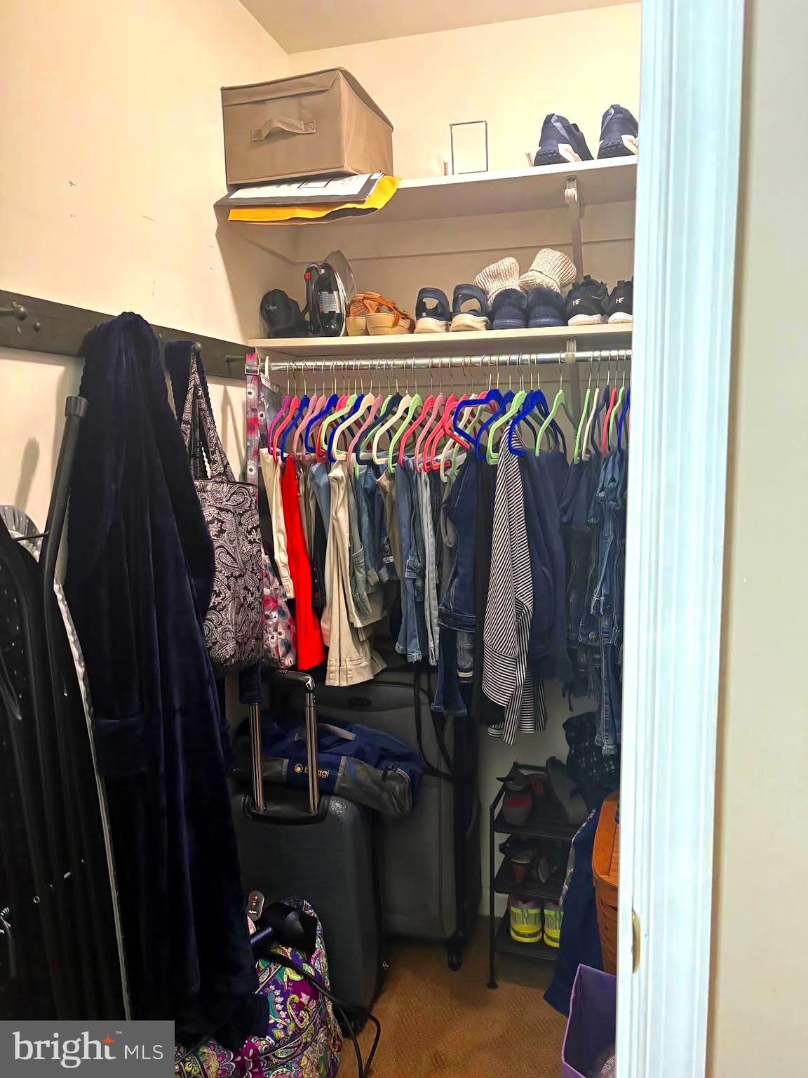 THE PINNACLE - Residential