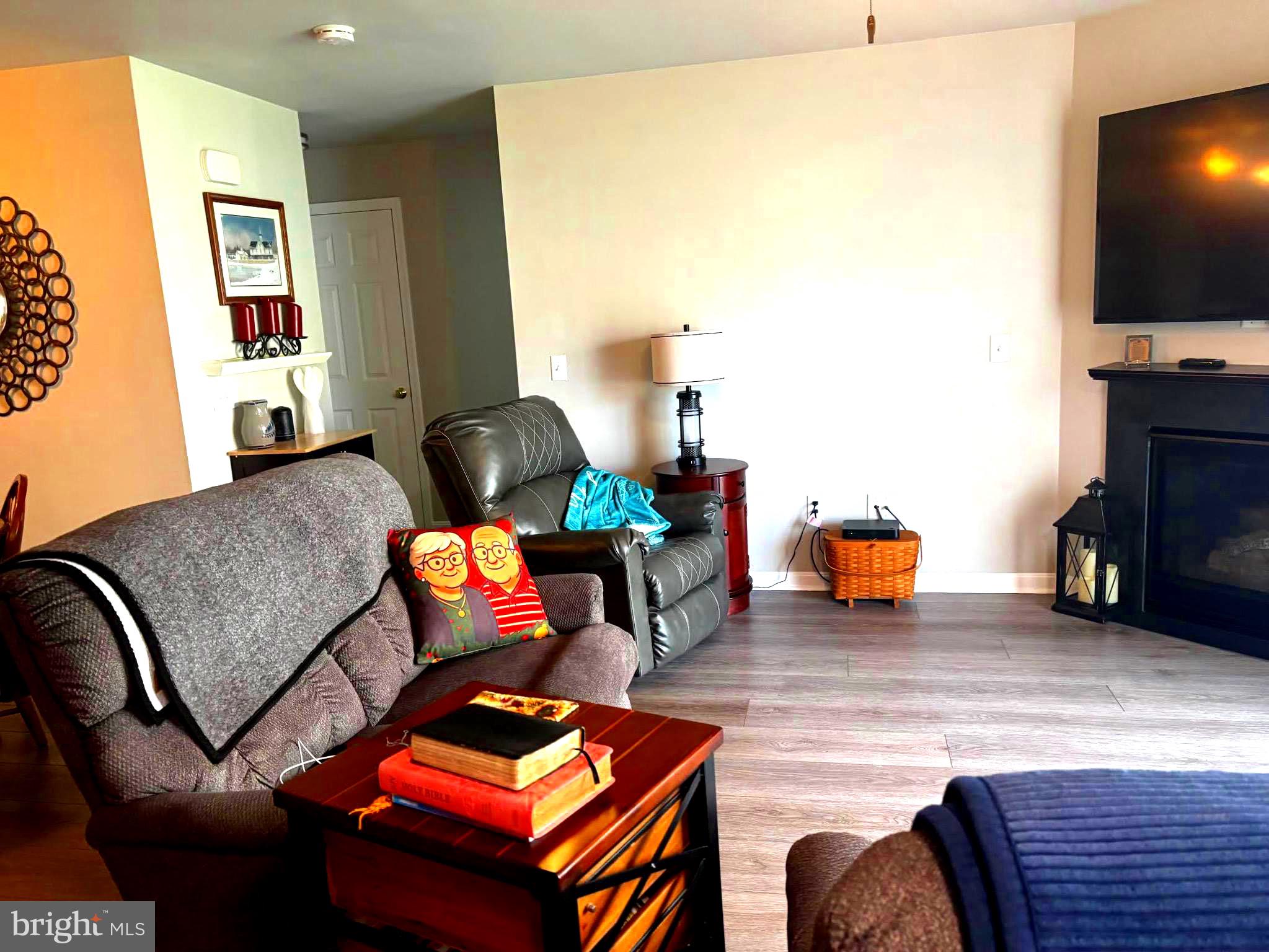 THE PINNACLE - Residential