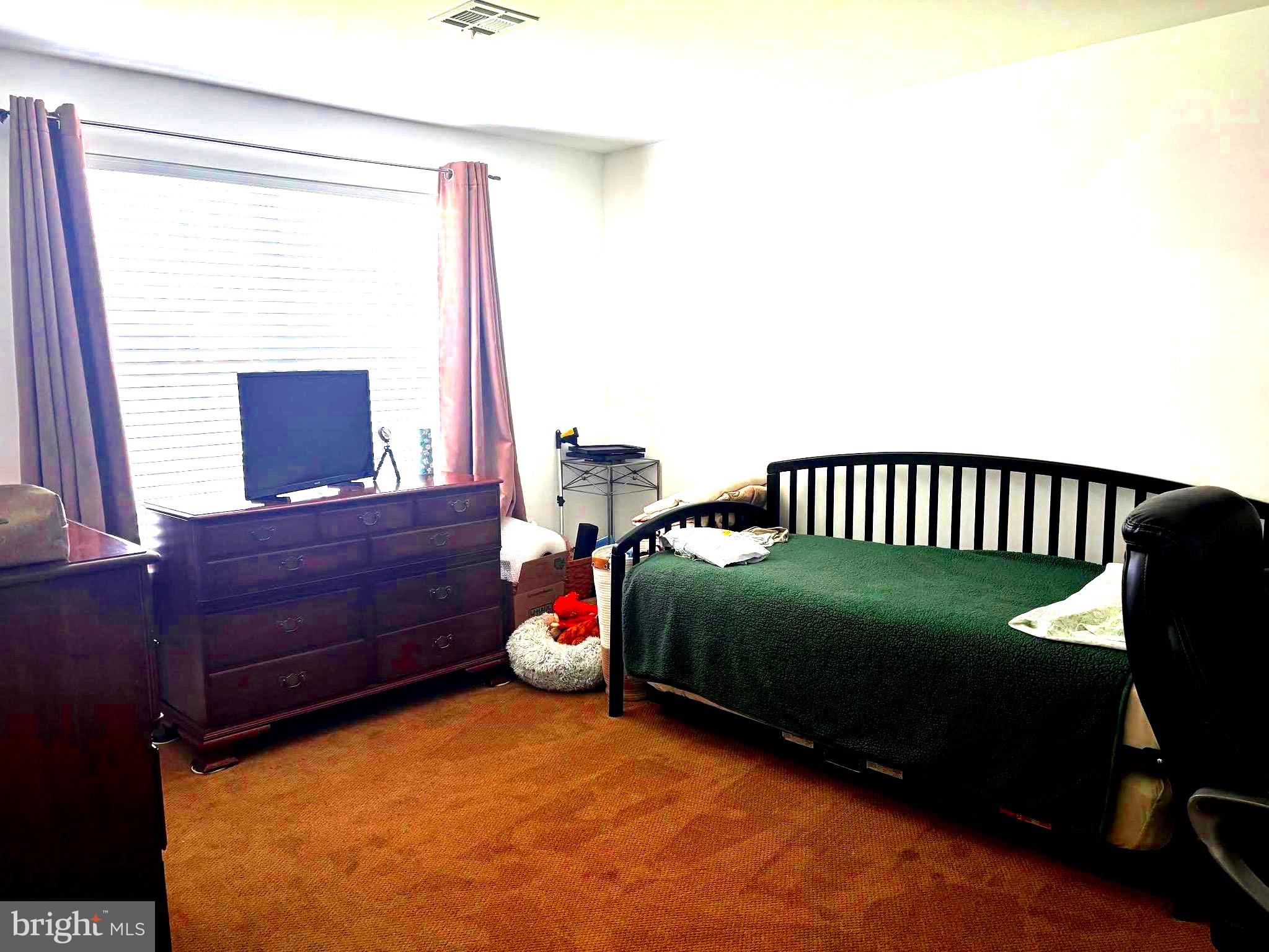 THE PINNACLE - Residential