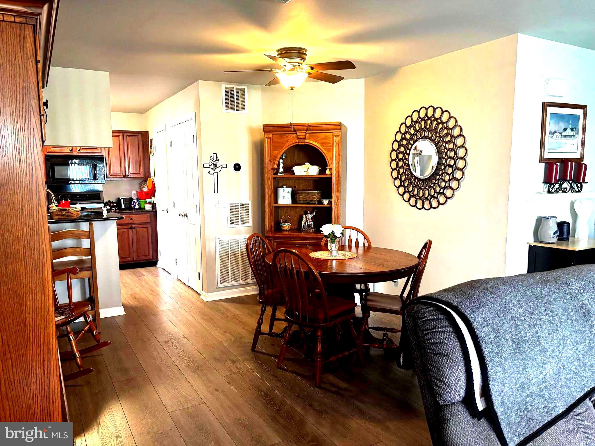 THE PINNACLE - Residential