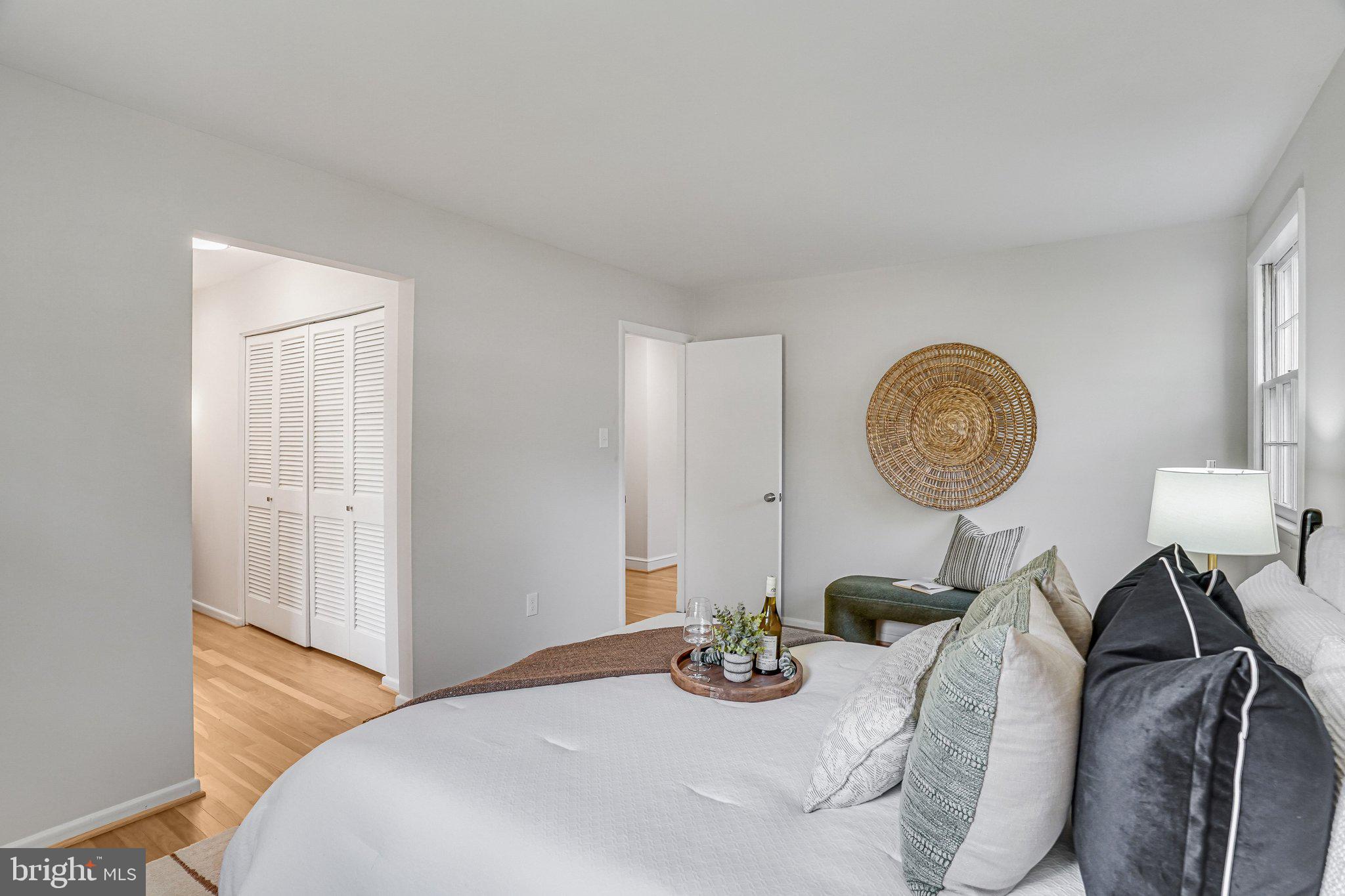 MOSBY WOODS - Residential