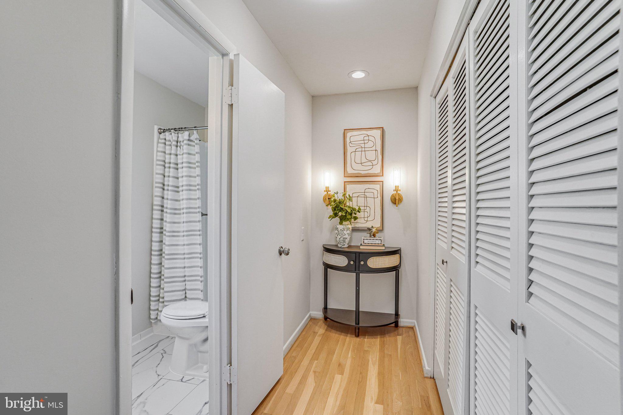 MOSBY WOODS - Residential