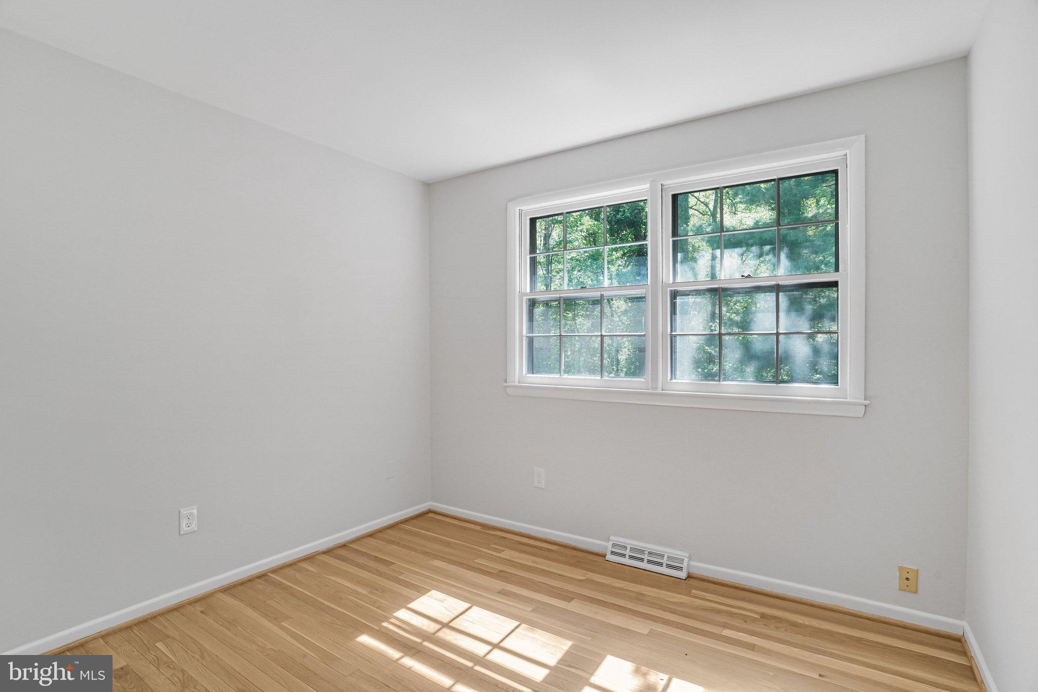 MOSBY WOODS - Residential