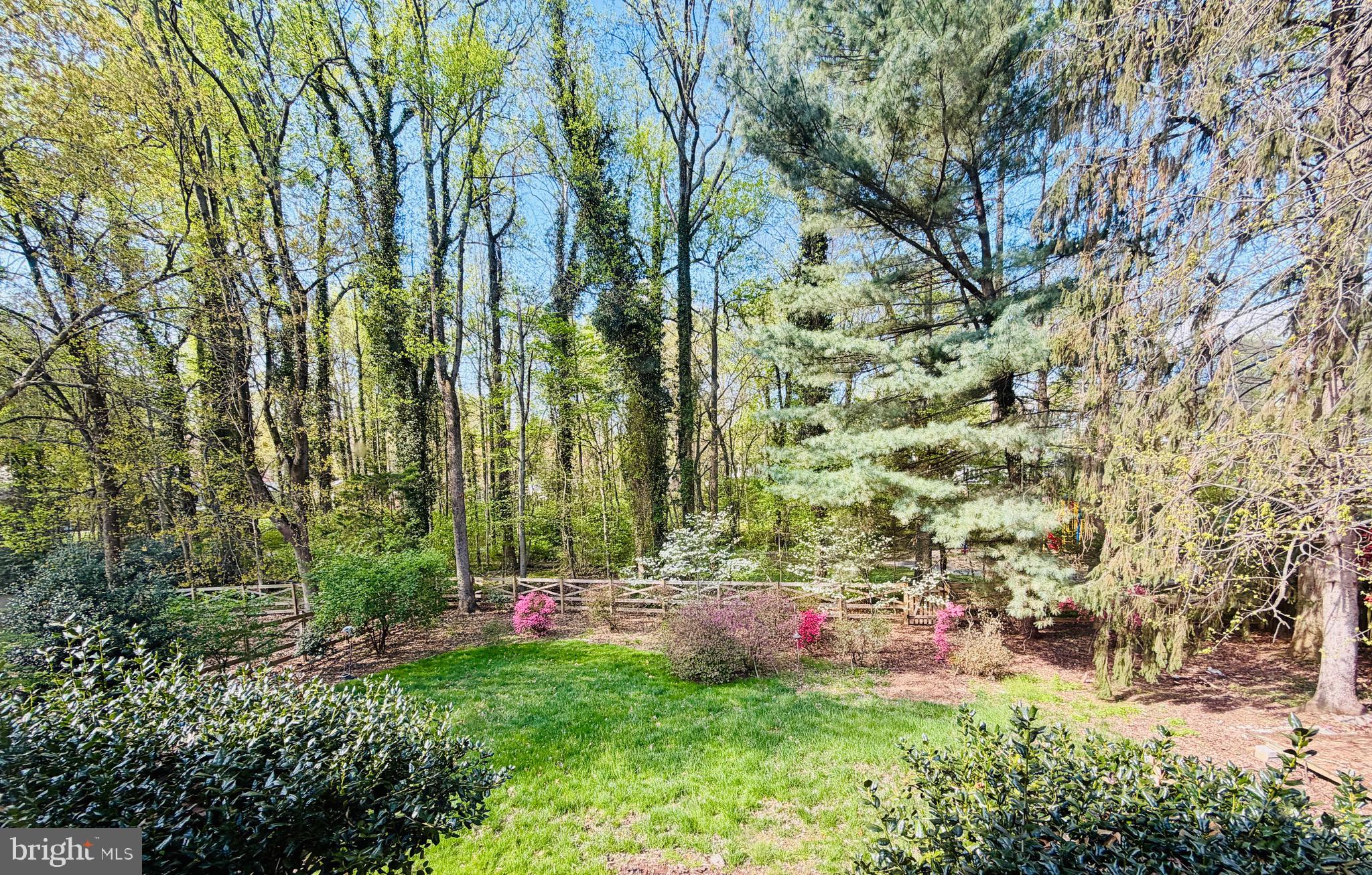 MOSBY WOODS - Residential