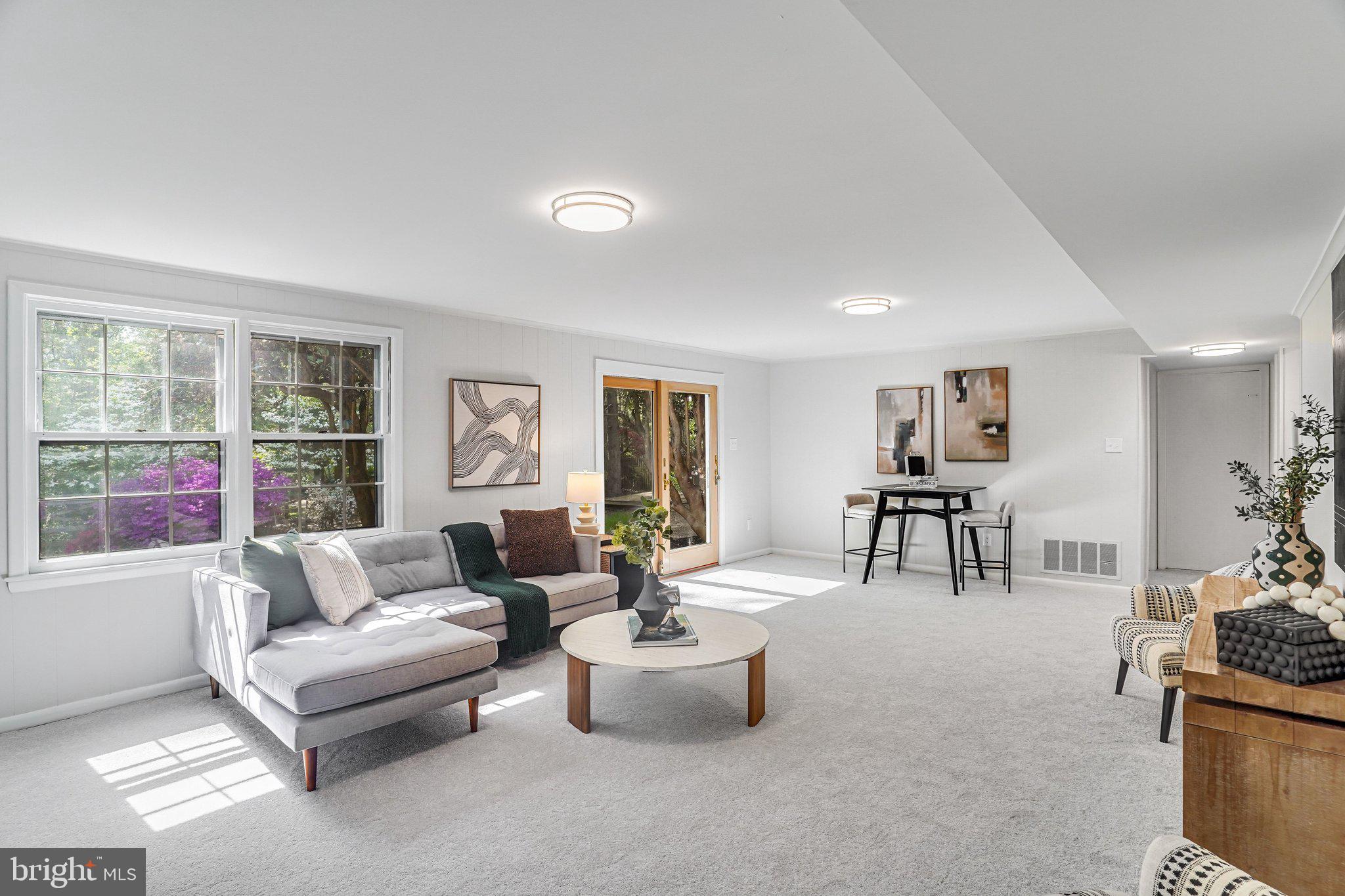 MOSBY WOODS - Residential